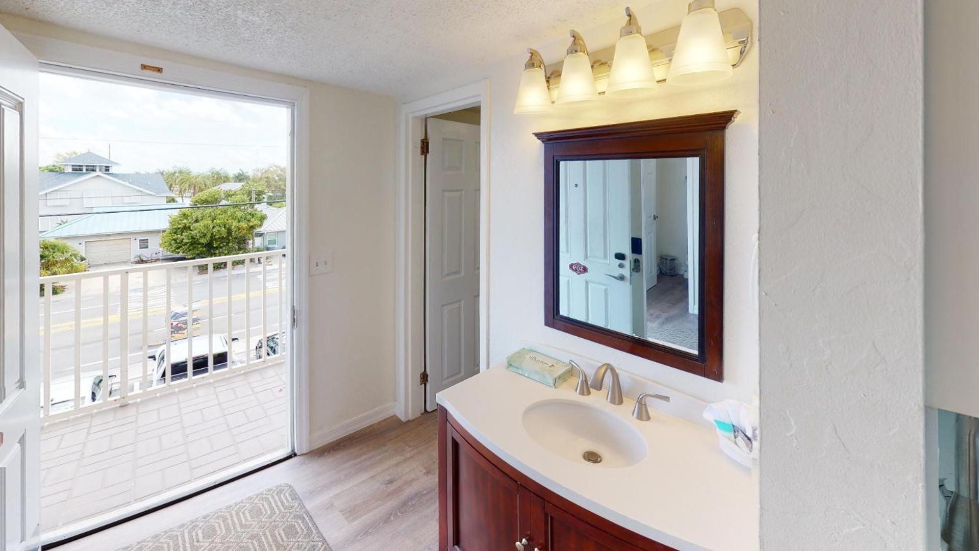 Island Inn Beach Resort photo 48