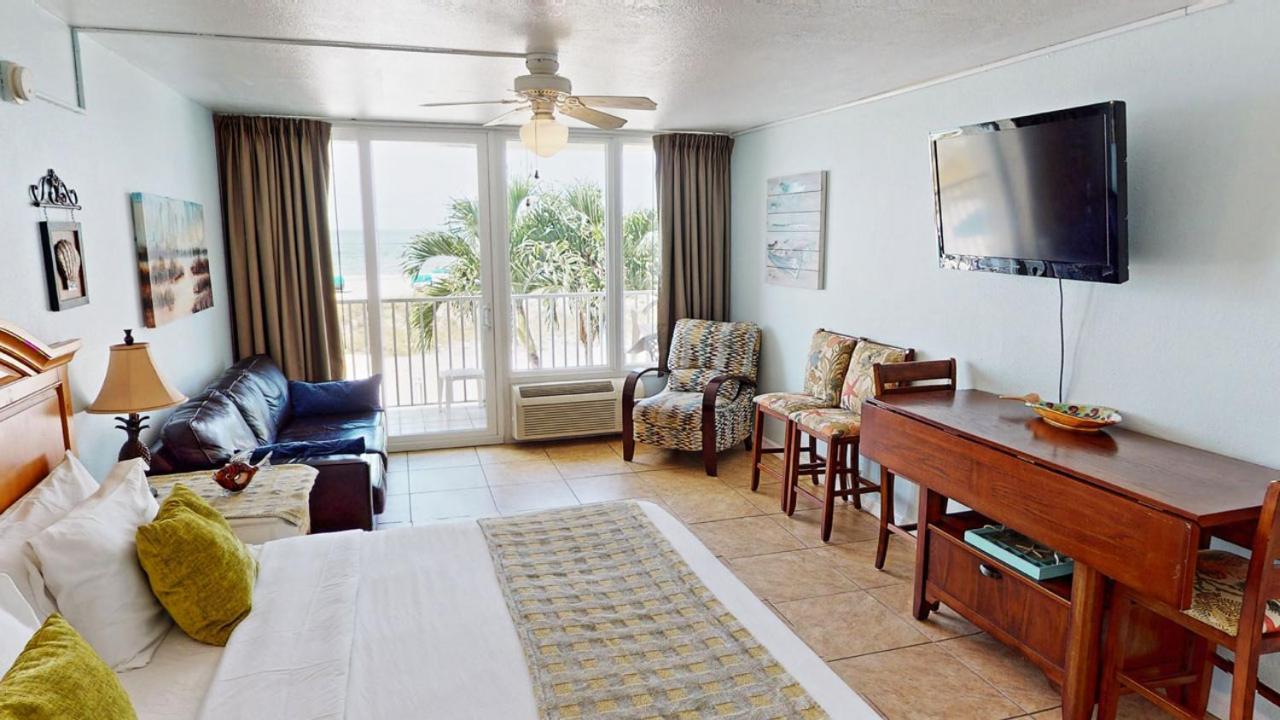 Island Inn Beach Resort photo 55