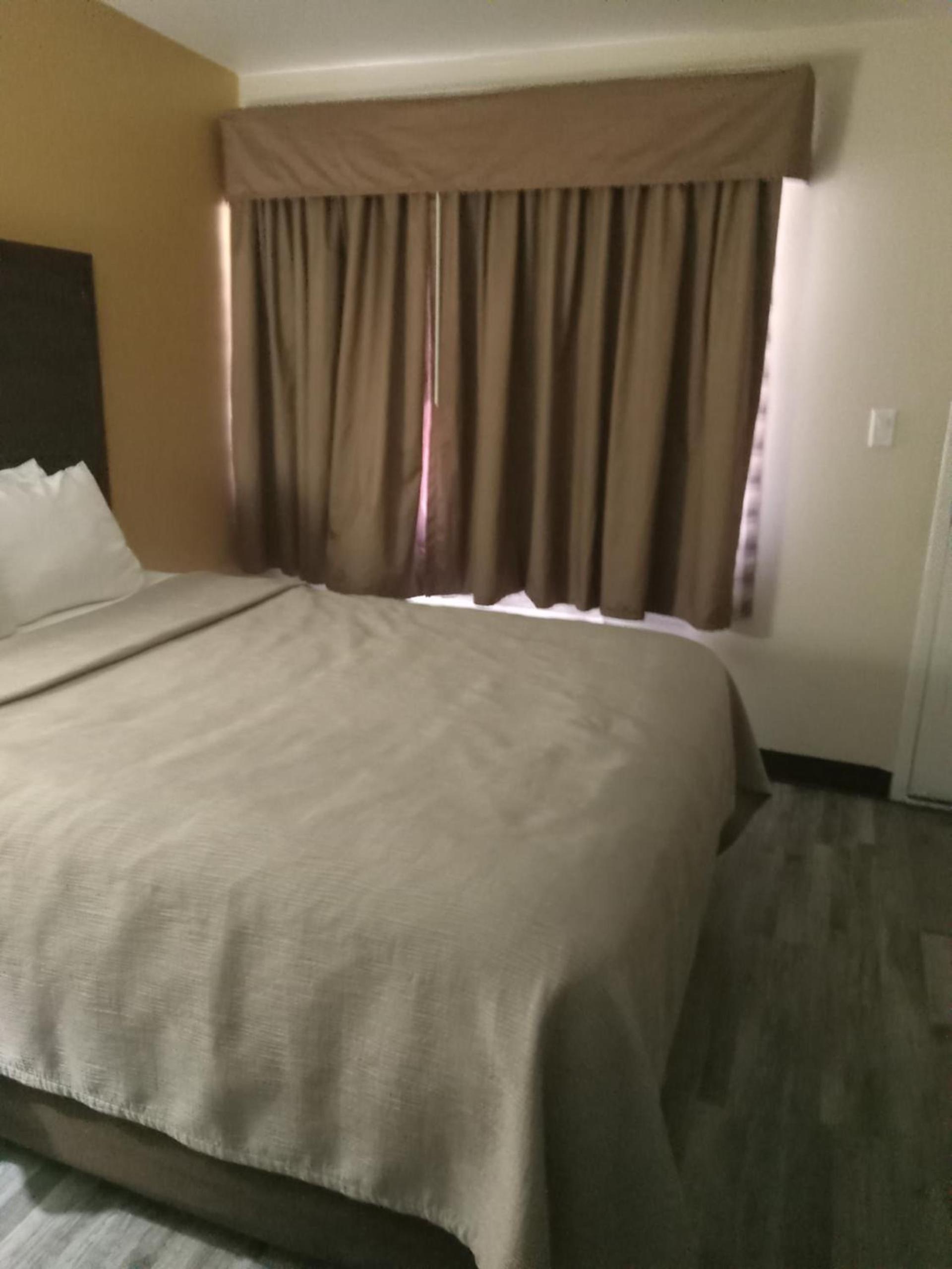 The Quality Inn photo 1