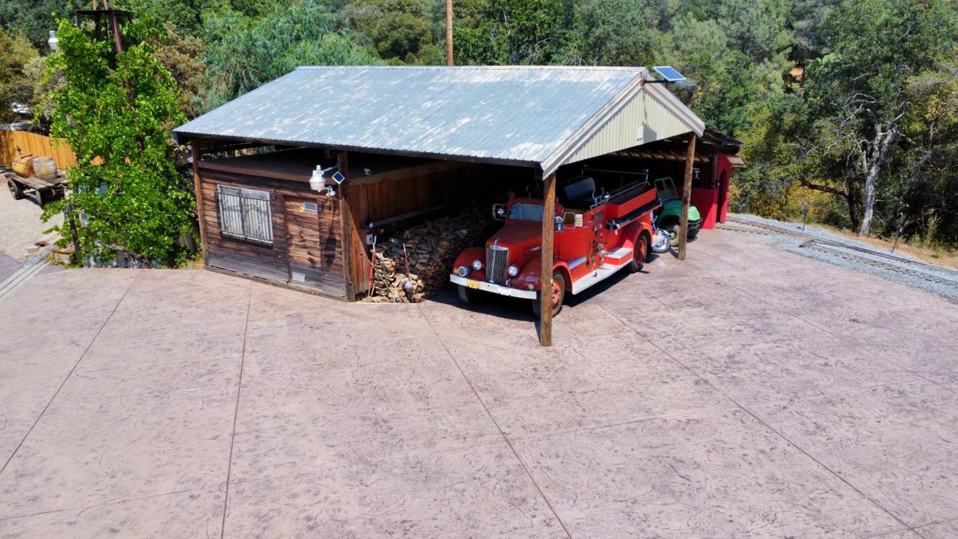 Enchanted Property near Yosemite, View, Game Room photo 13