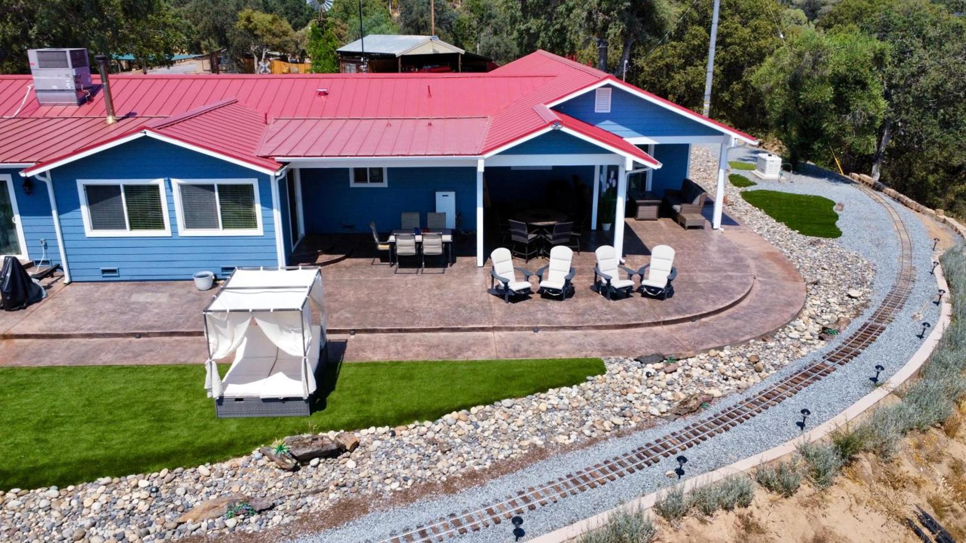 Enchanted Property near Yosemite, View, Game Room photo 21