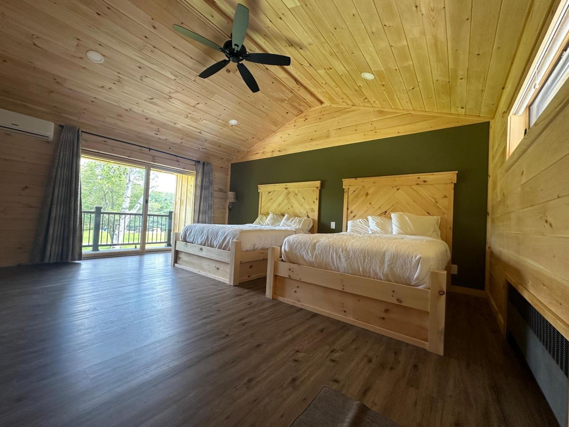 The Lodge at Loon Lake photo 4