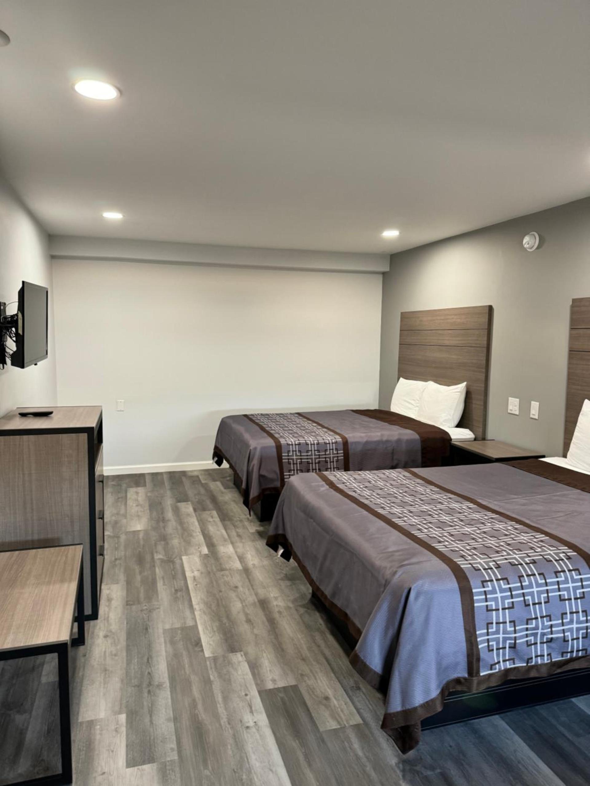 Continental Inn and Suites Nacogdoches TX SFA University Downtown photo 38