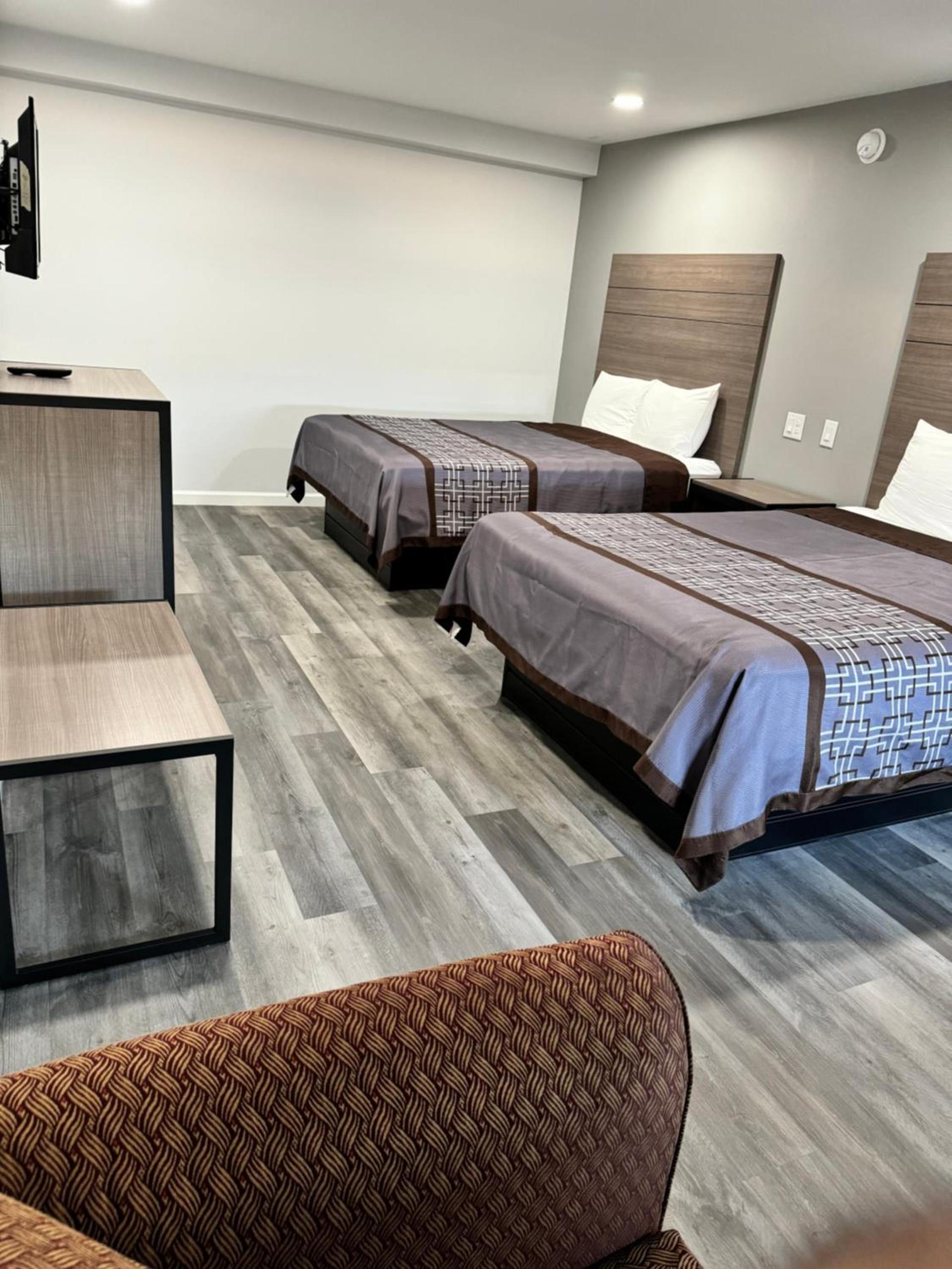 Continental Inn and Suites Nacogdoches TX SFA University Downtown photo 37