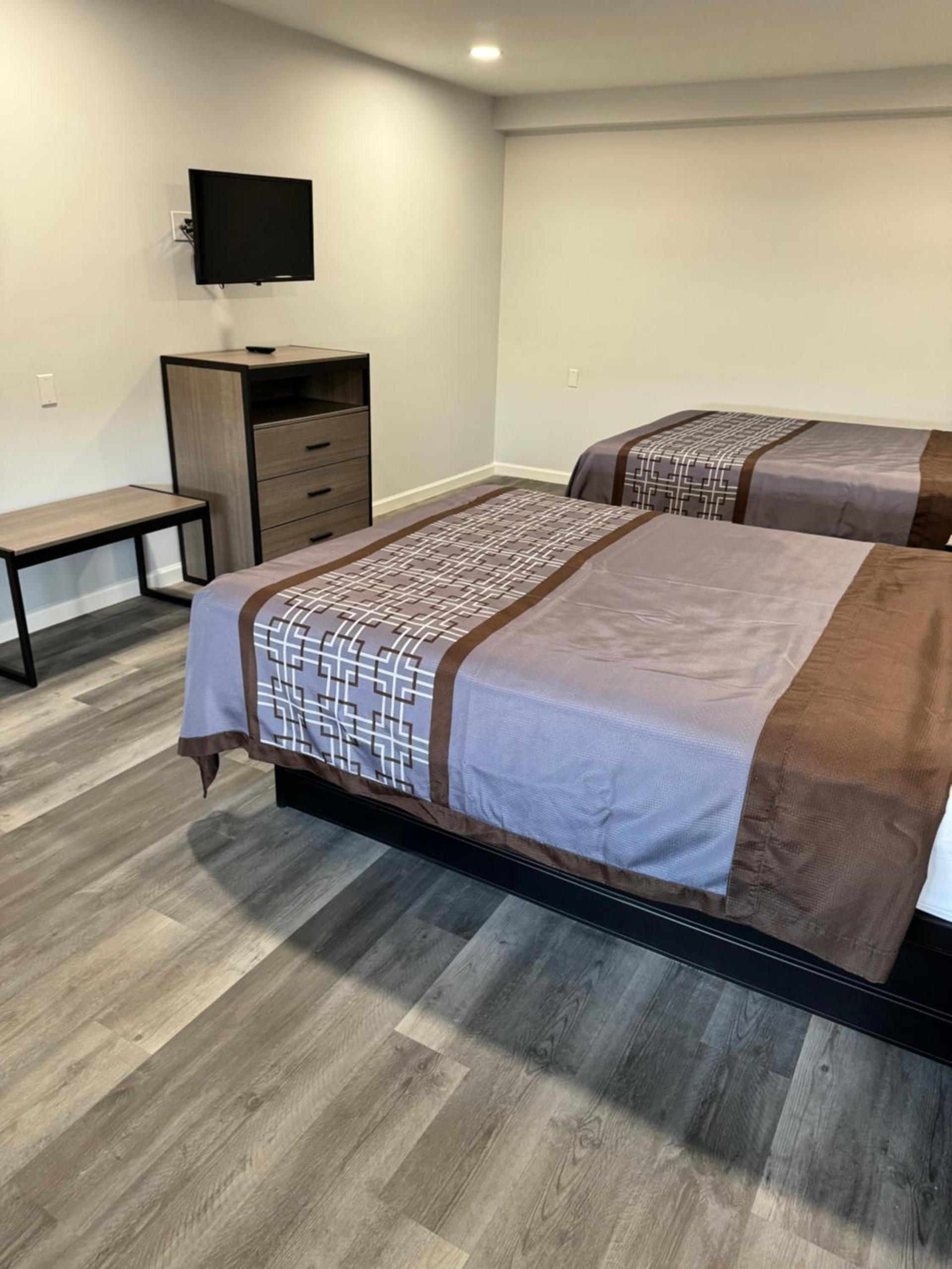 Continental Inn and Suites Nacogdoches TX SFA University Downtown photo 36
