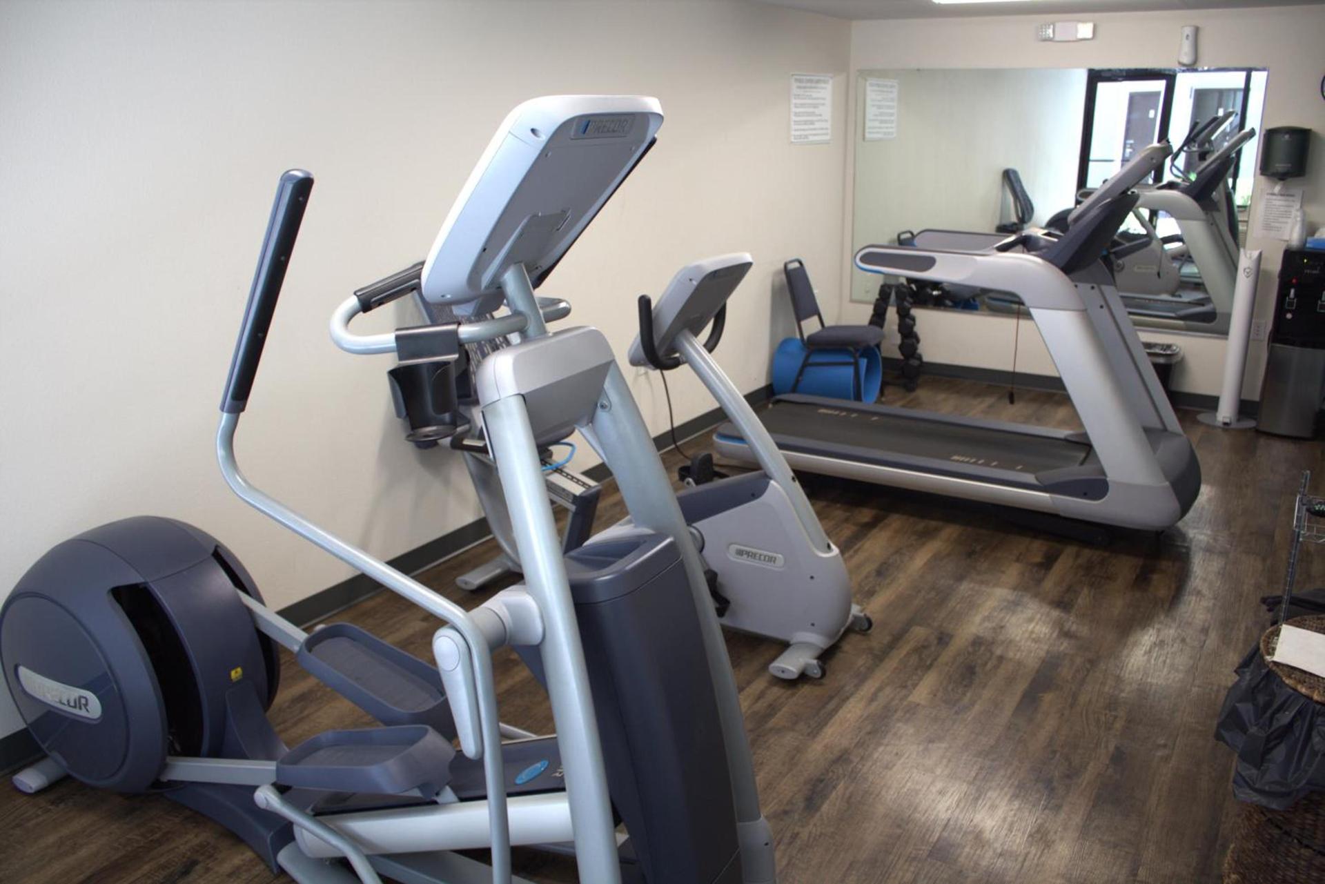 Clarion Pointe Statesville photo 28
