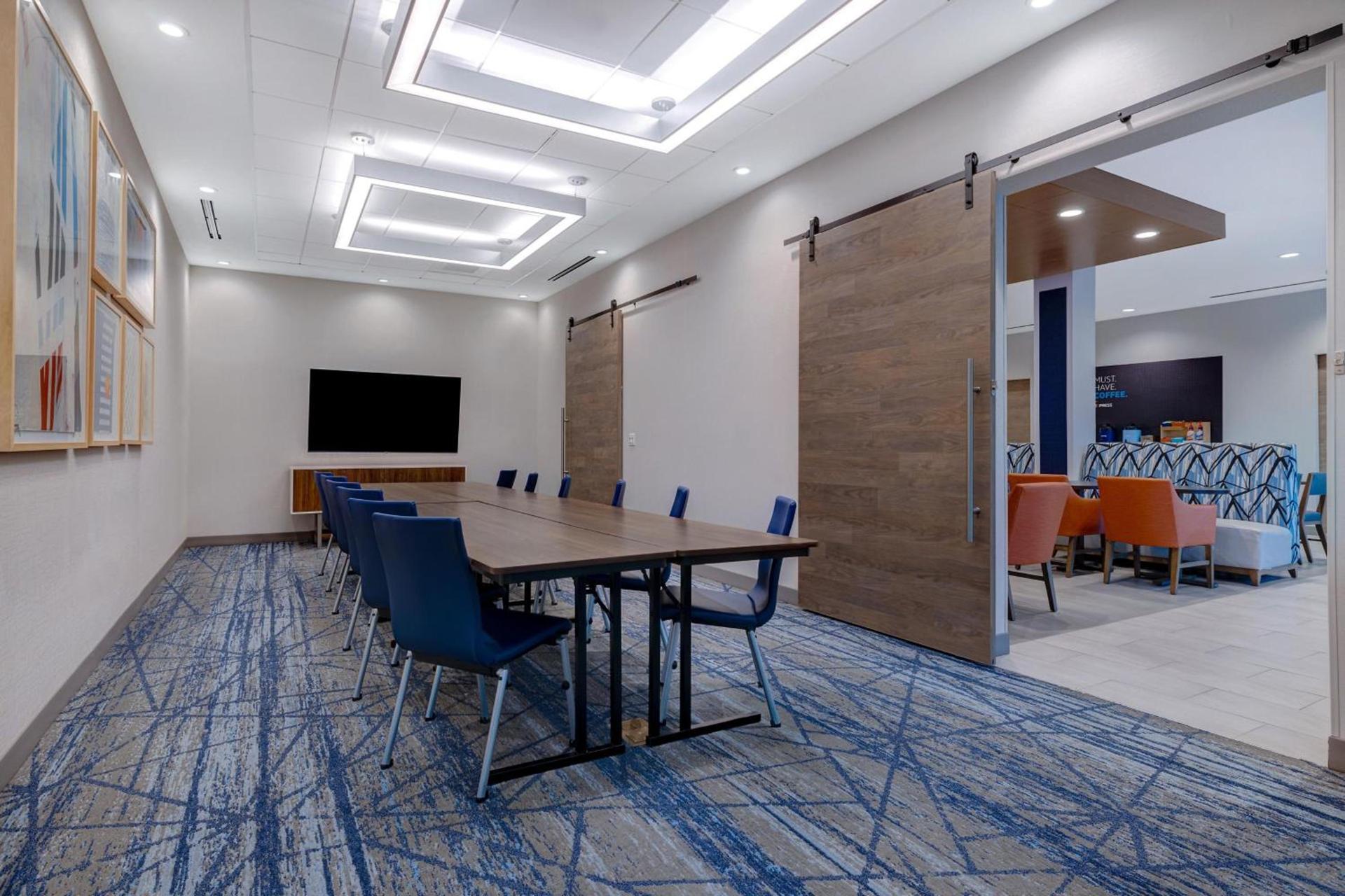 Holiday Inn Express & Suites Ontario - Chino Hills by IHG photo 41