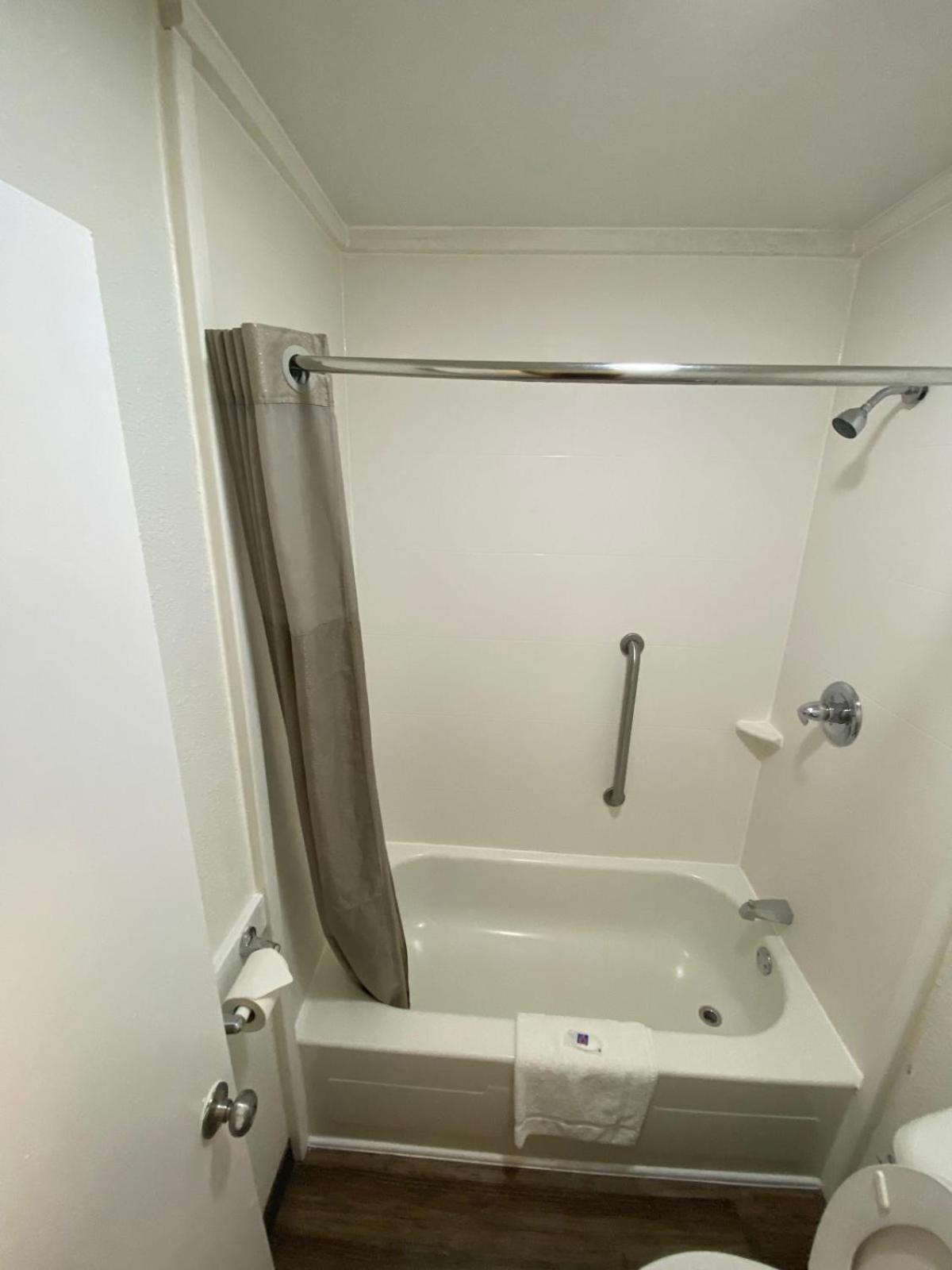 Motel 6 Manchester TN photo 18