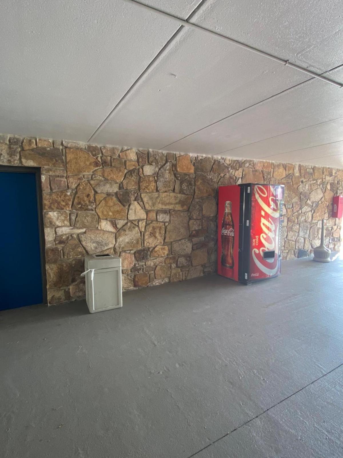 Motel 6 Manchester TN photo 42