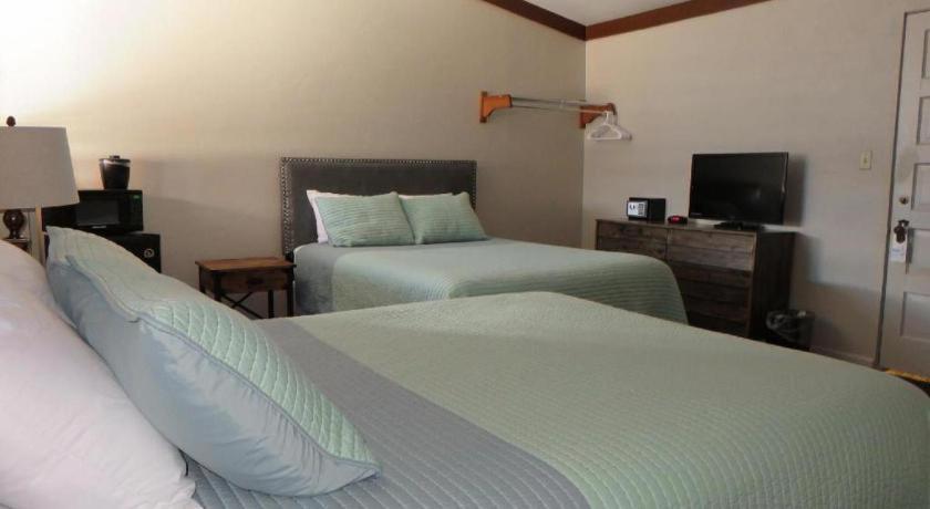 Hotel LaBonte photo 10