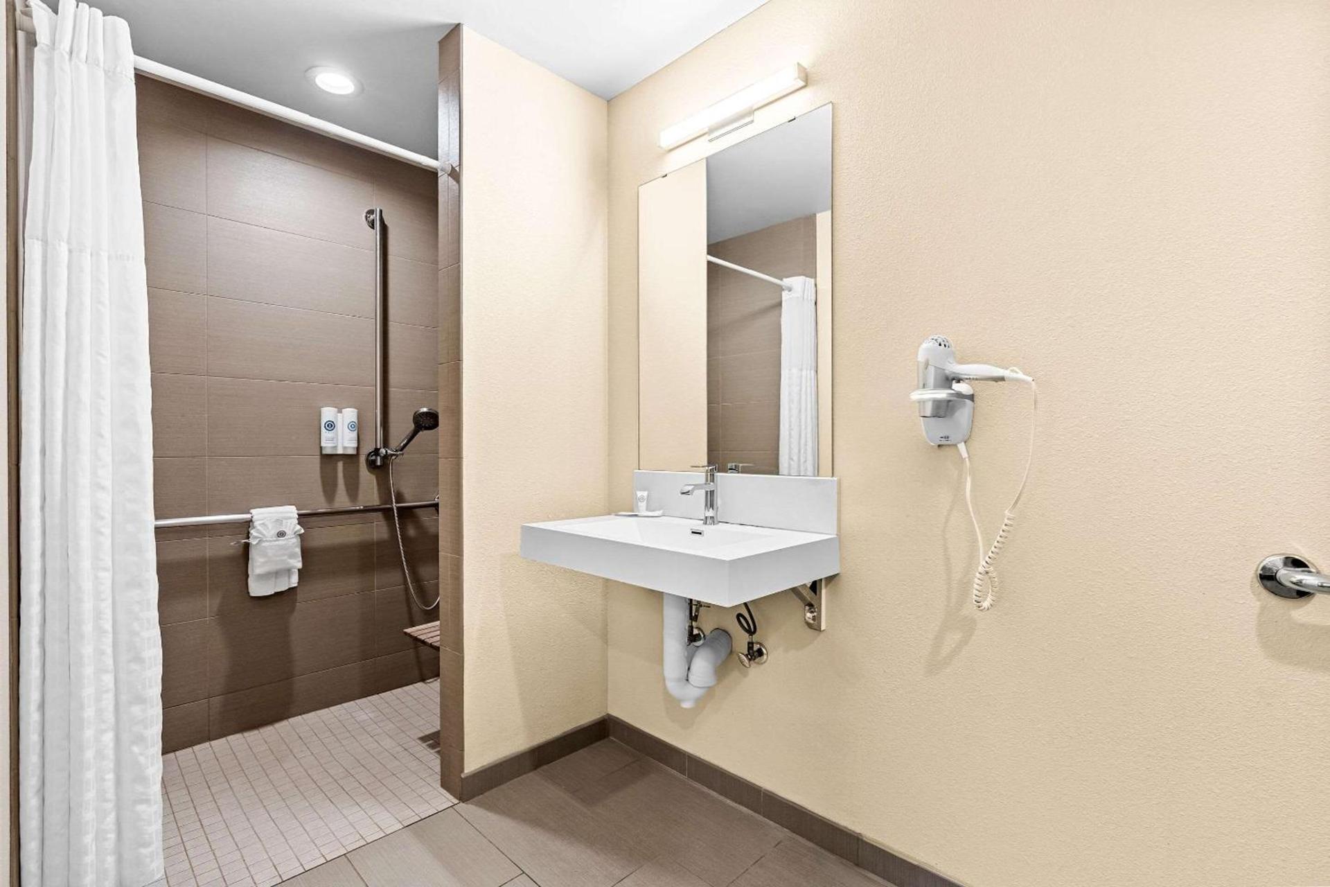 Comfort Inn Modesto photo 19