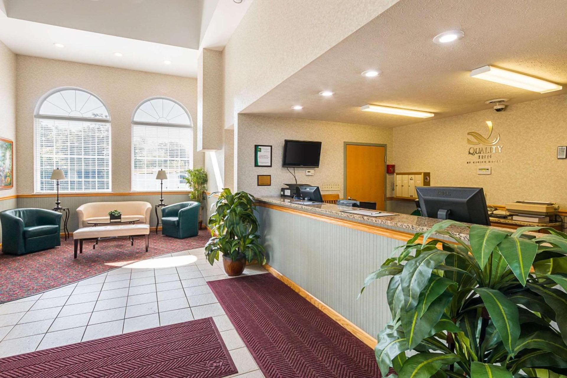 Quality Inn Weston photo 4