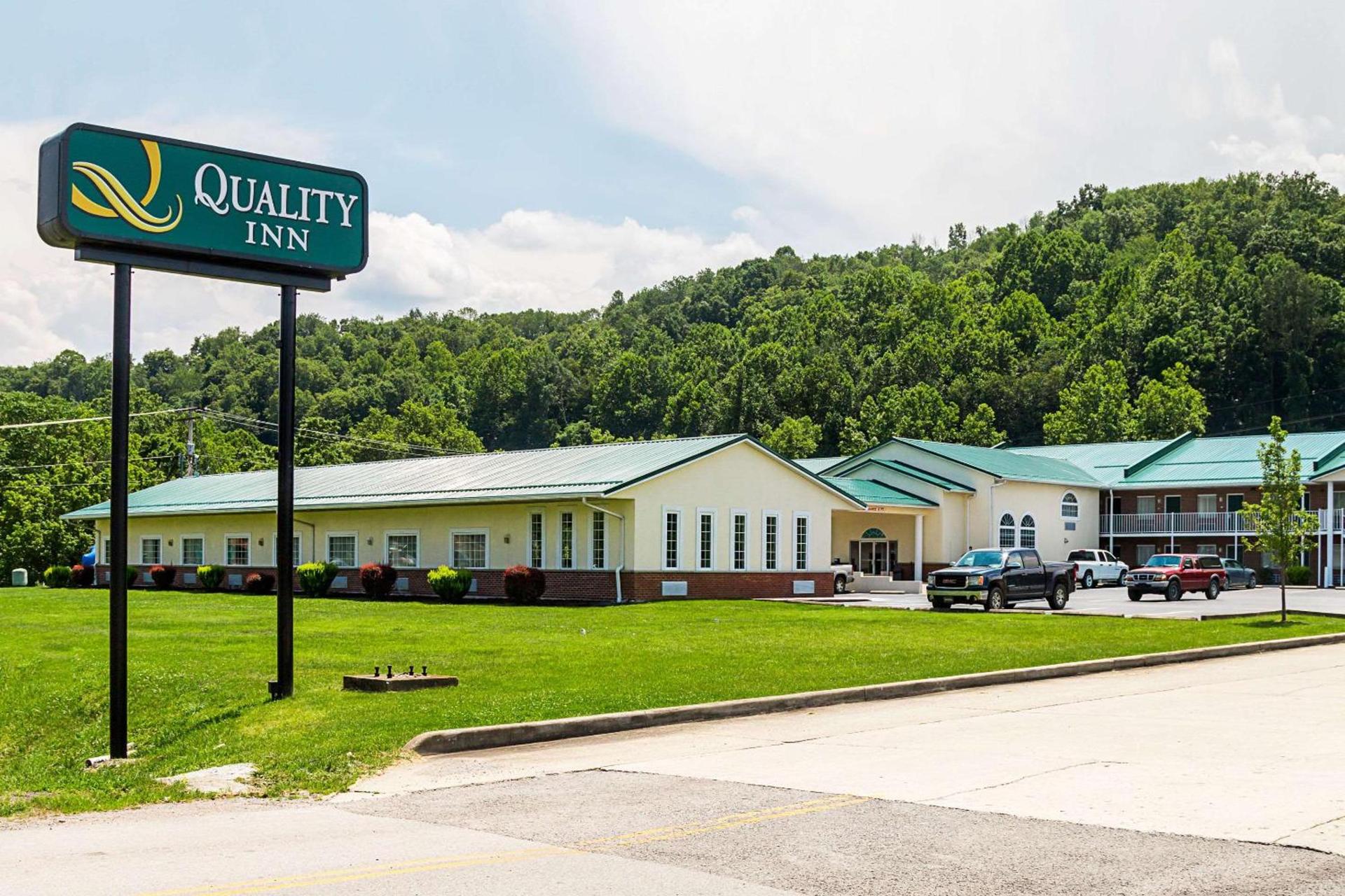 Quality Inn Weston — hotel in Weston