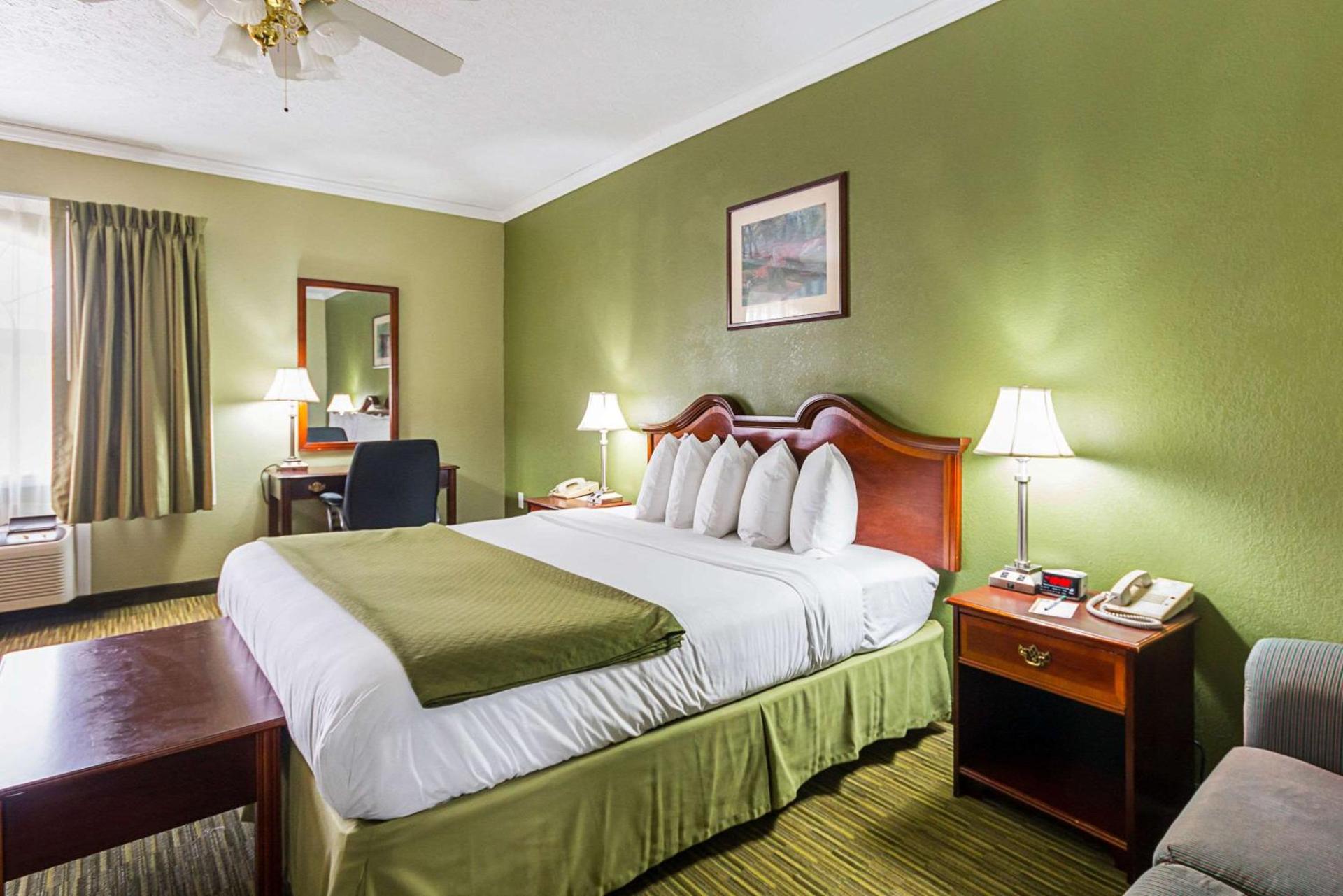Quality Inn Weston photo 16