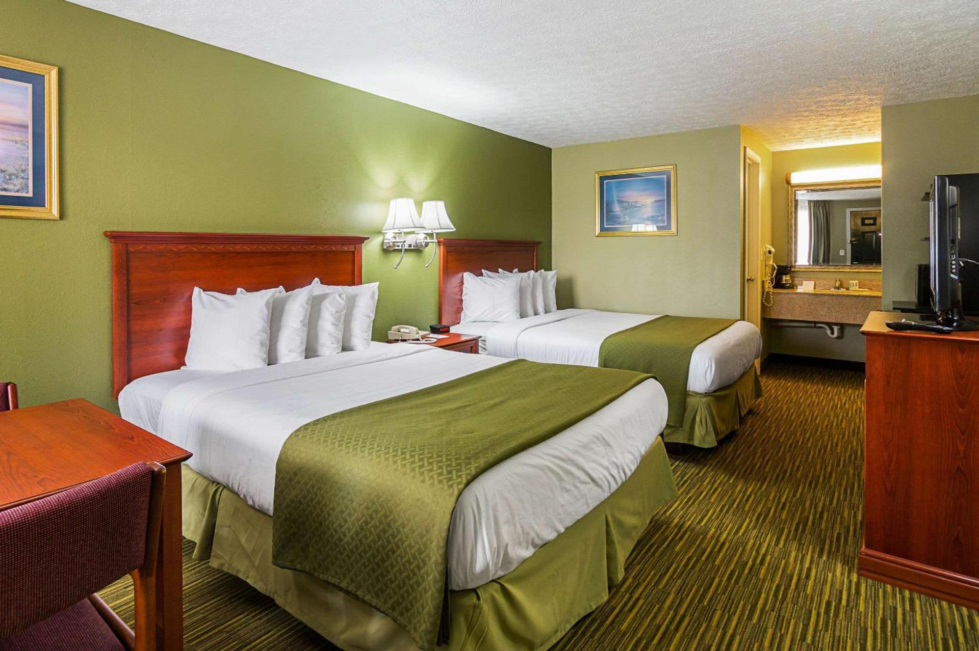 Quality Inn Weston photo 23