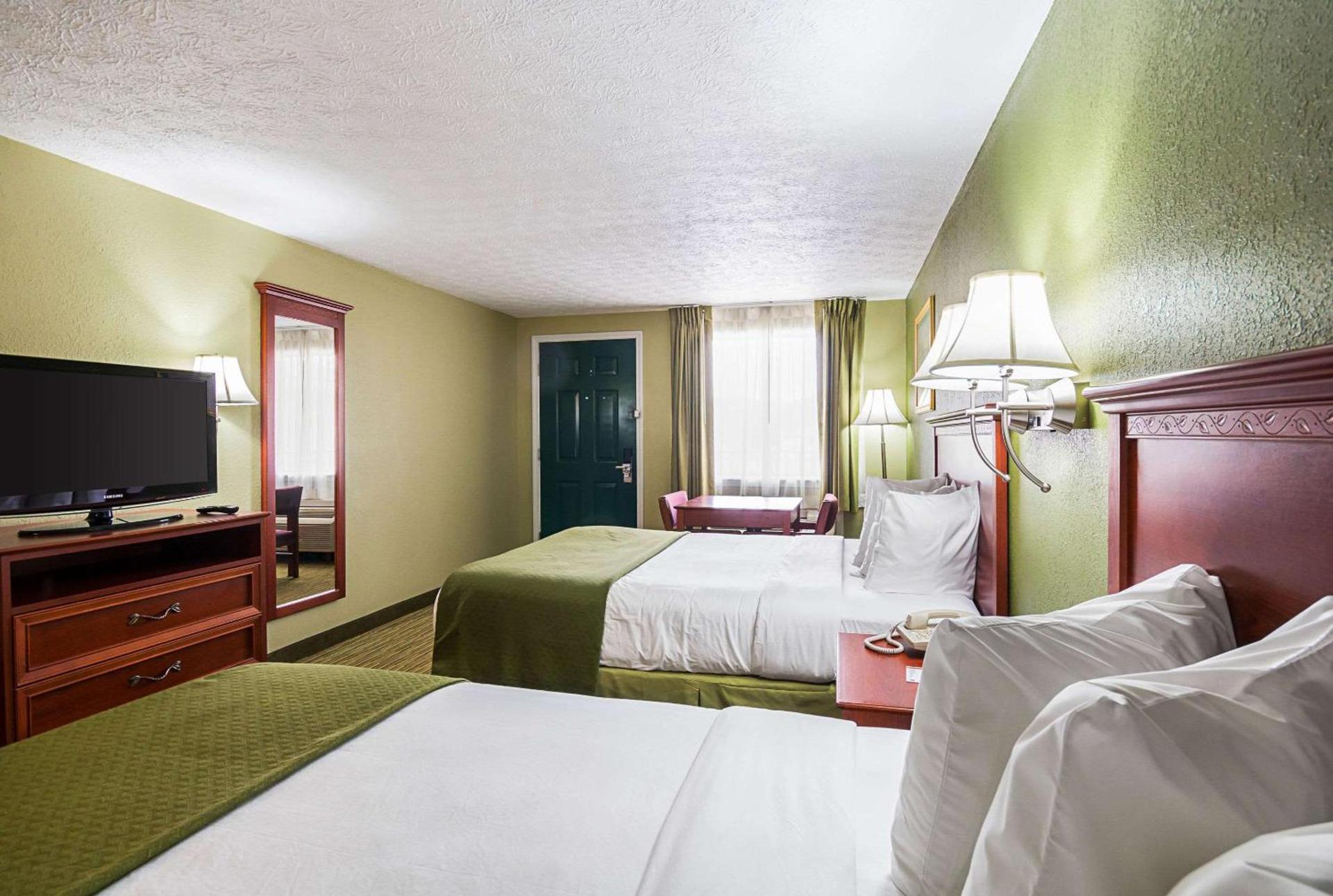 Quality Inn Weston photo 24