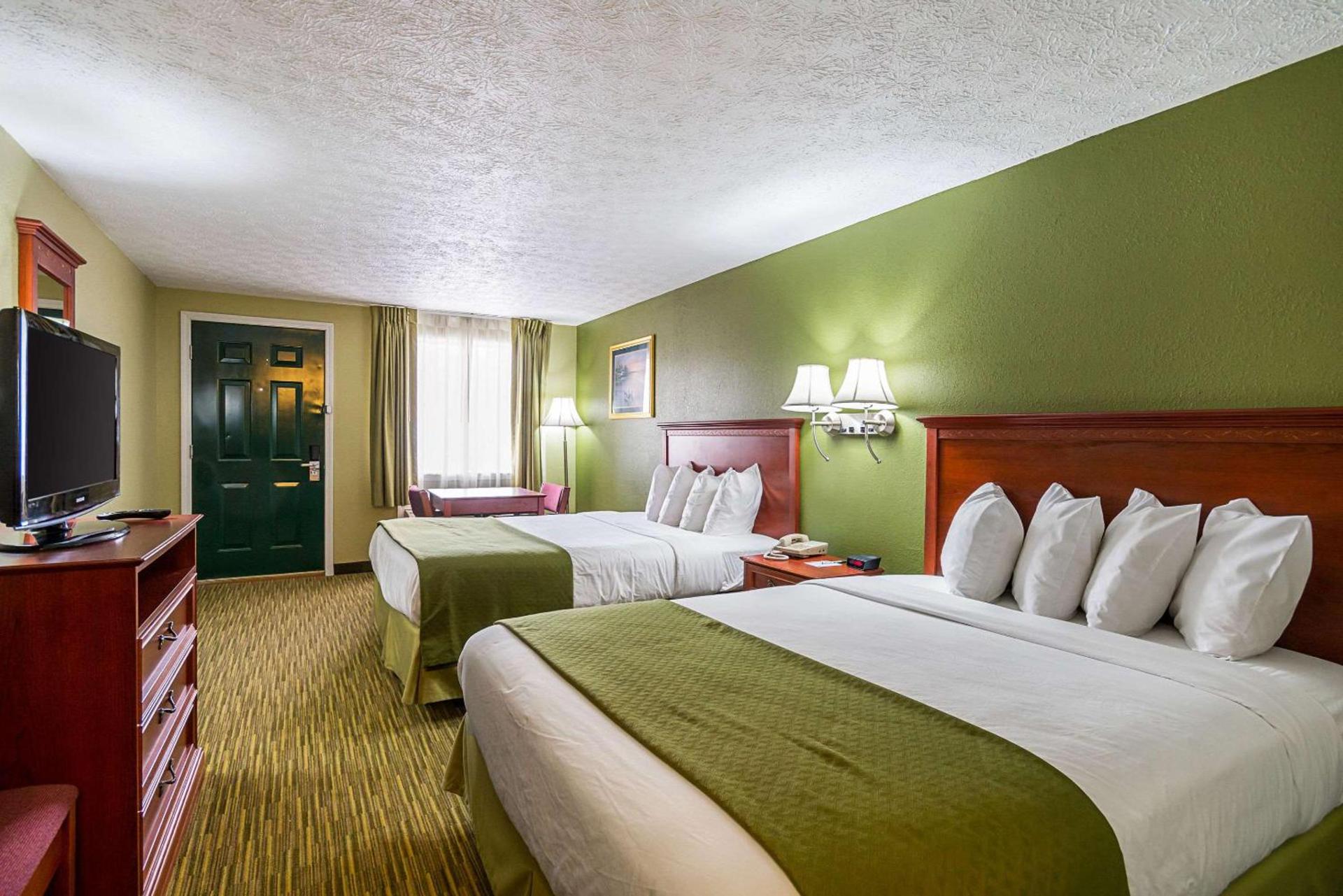 Quality Inn Weston photo 34