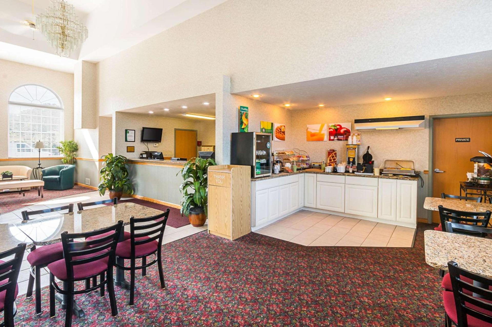 Quality Inn Weston photo 30