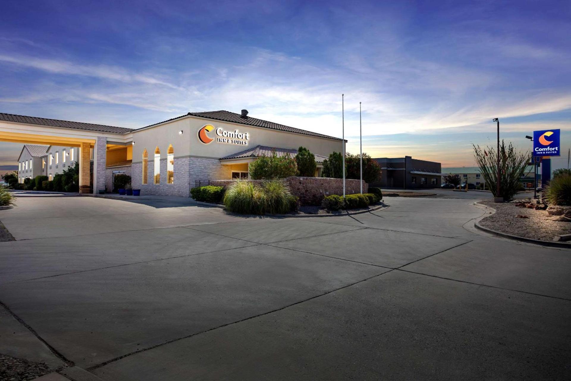 Comfort Inn & Suites I-25 near Spaceport America photo 5