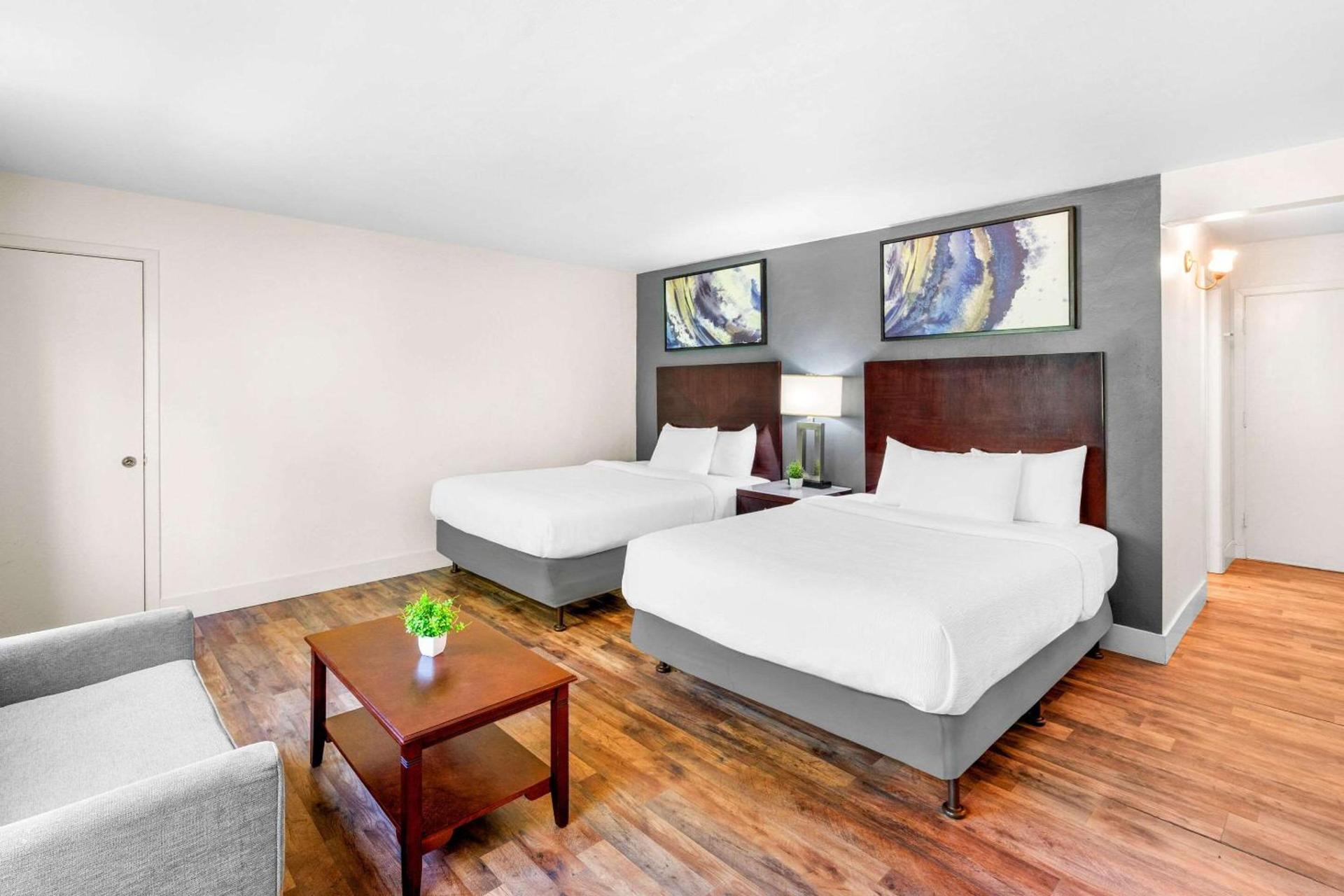 Quality Inn & Suites Jackson photo 15