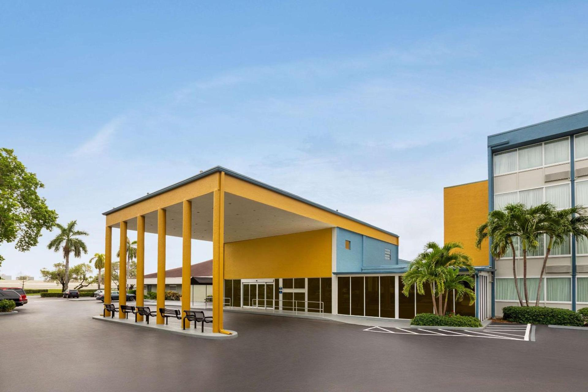 enVision Hotel Miami International Airport photo 1