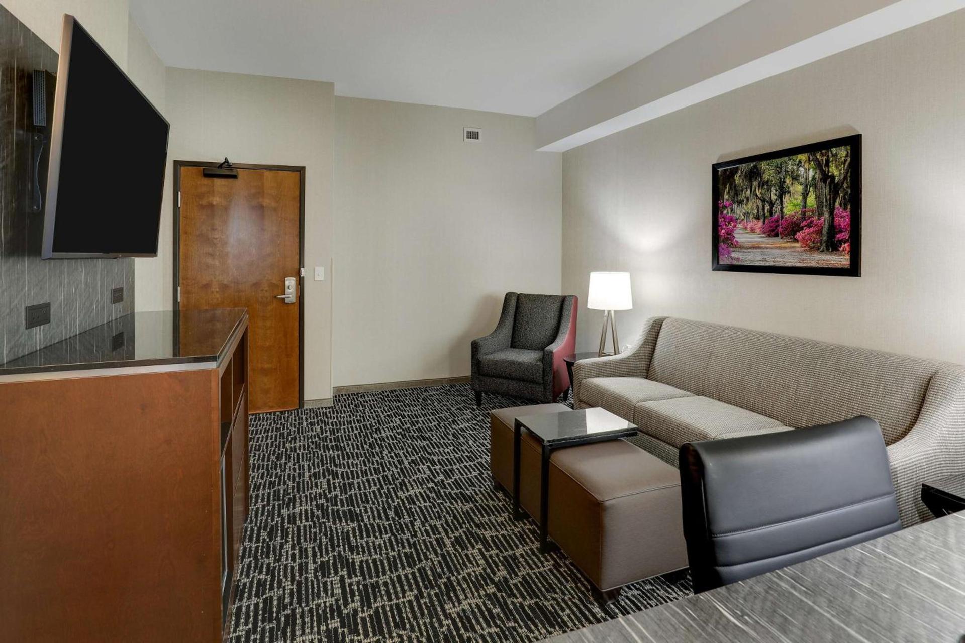 Drury Plaza Hotel Savannah Pooler photo 24