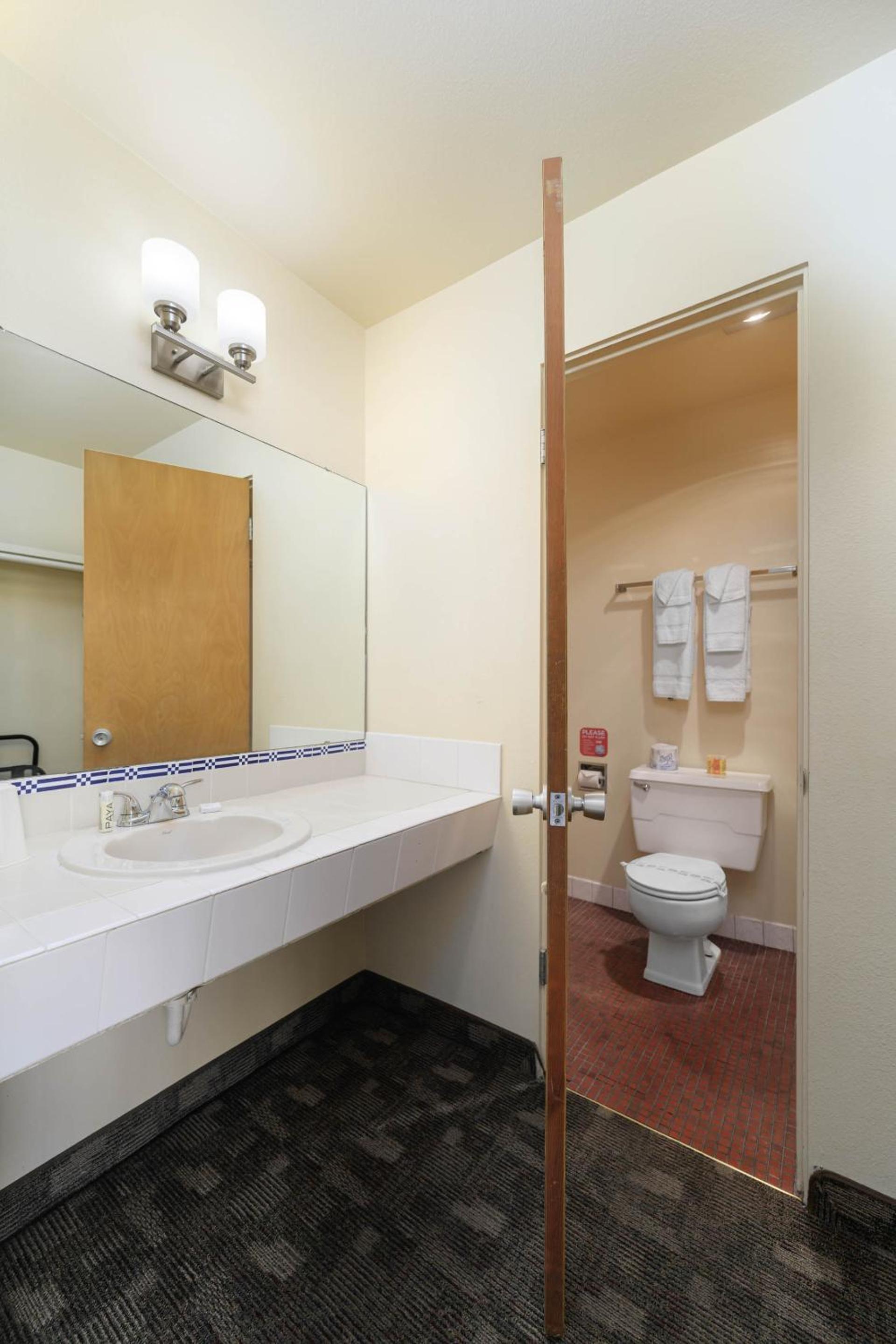 Cocusa Motel photo 56