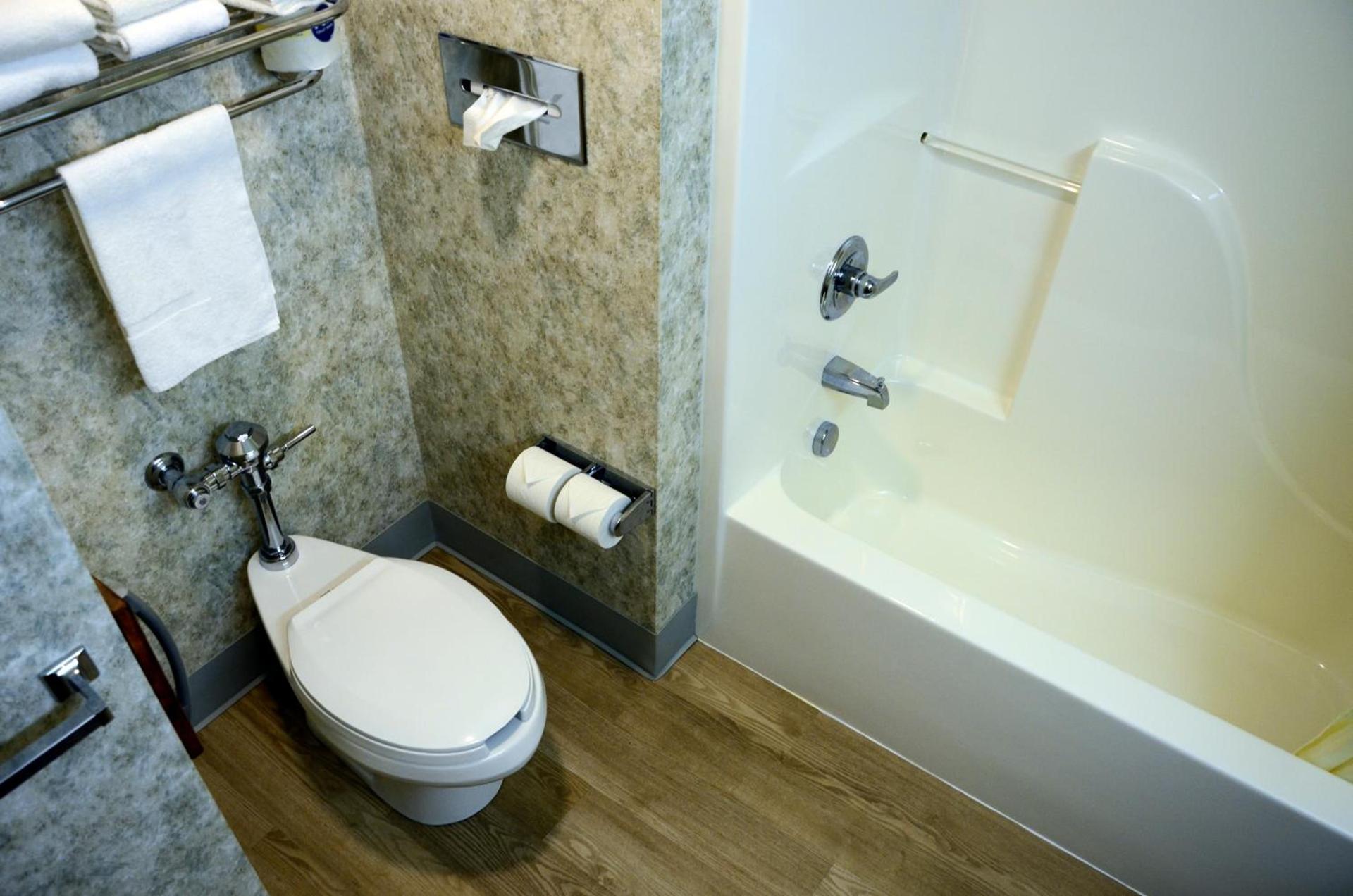 Budget Host Inn photo 11