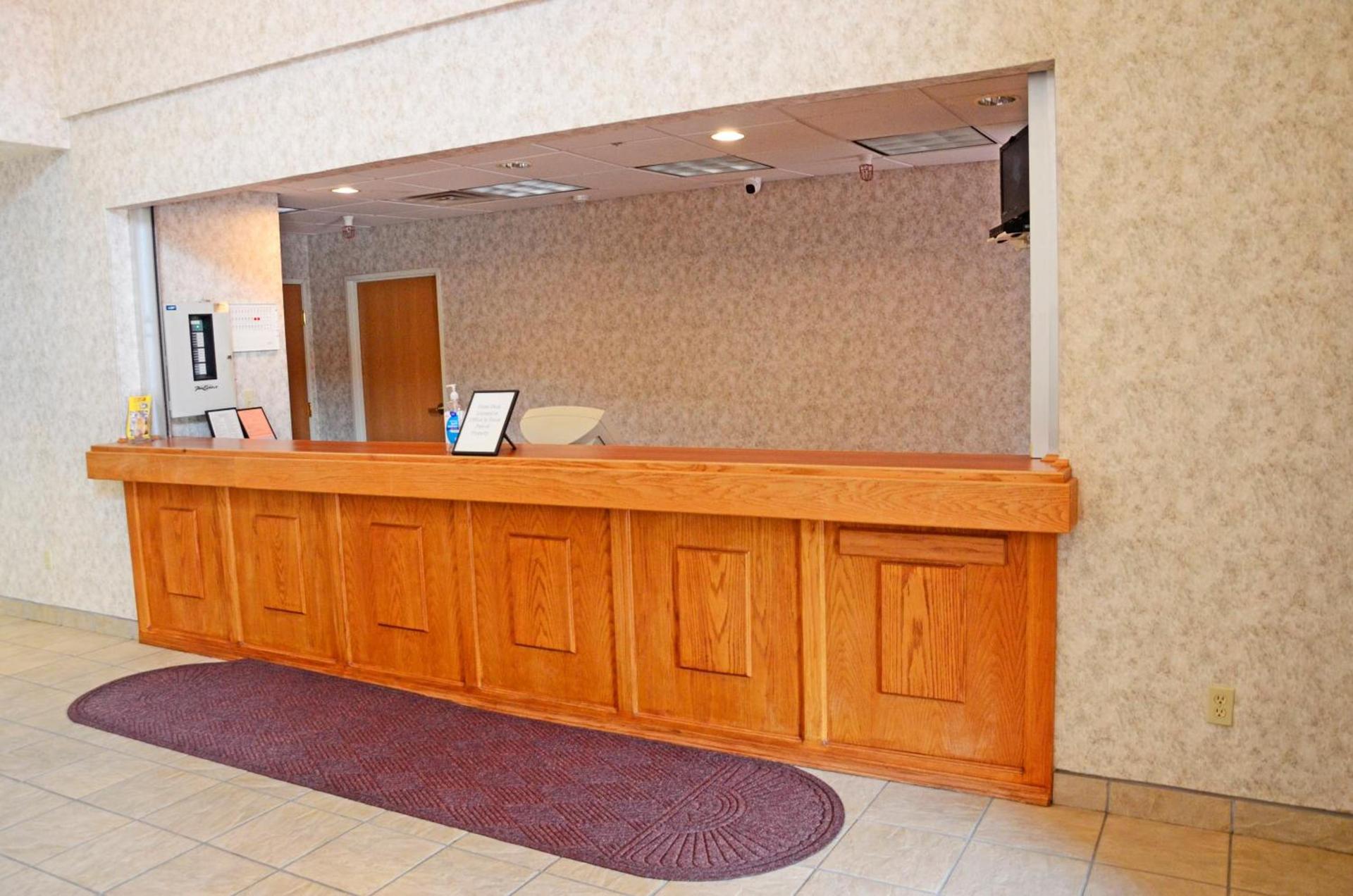 Budget Host Inn photo 8