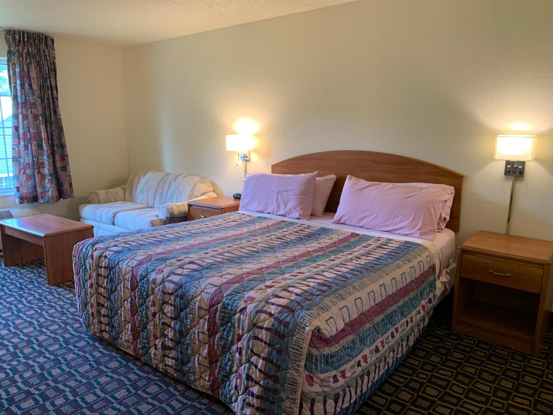 Budget Host Inn photo 12
