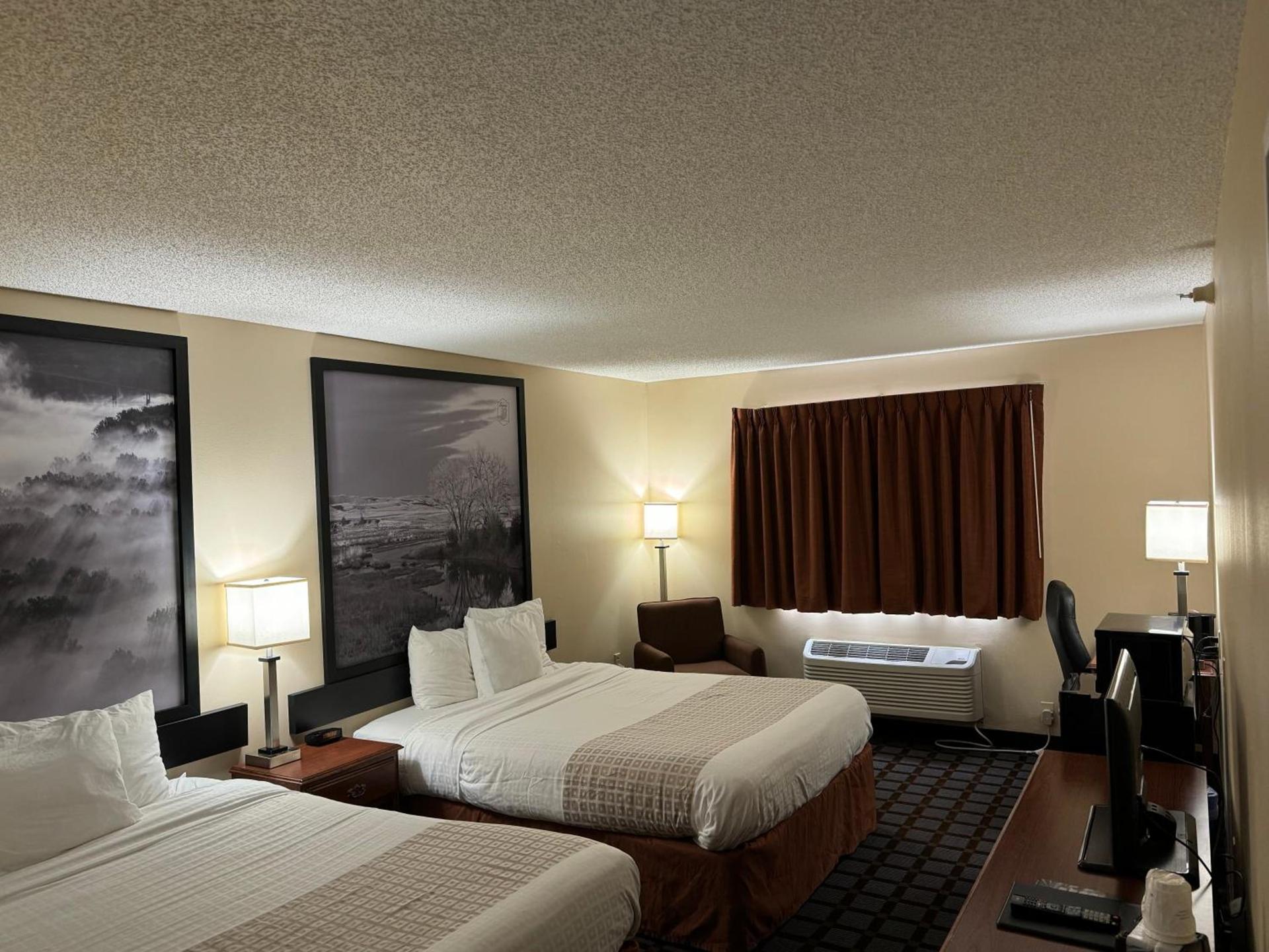 Super 8 by Wyndham Mason City photo 22