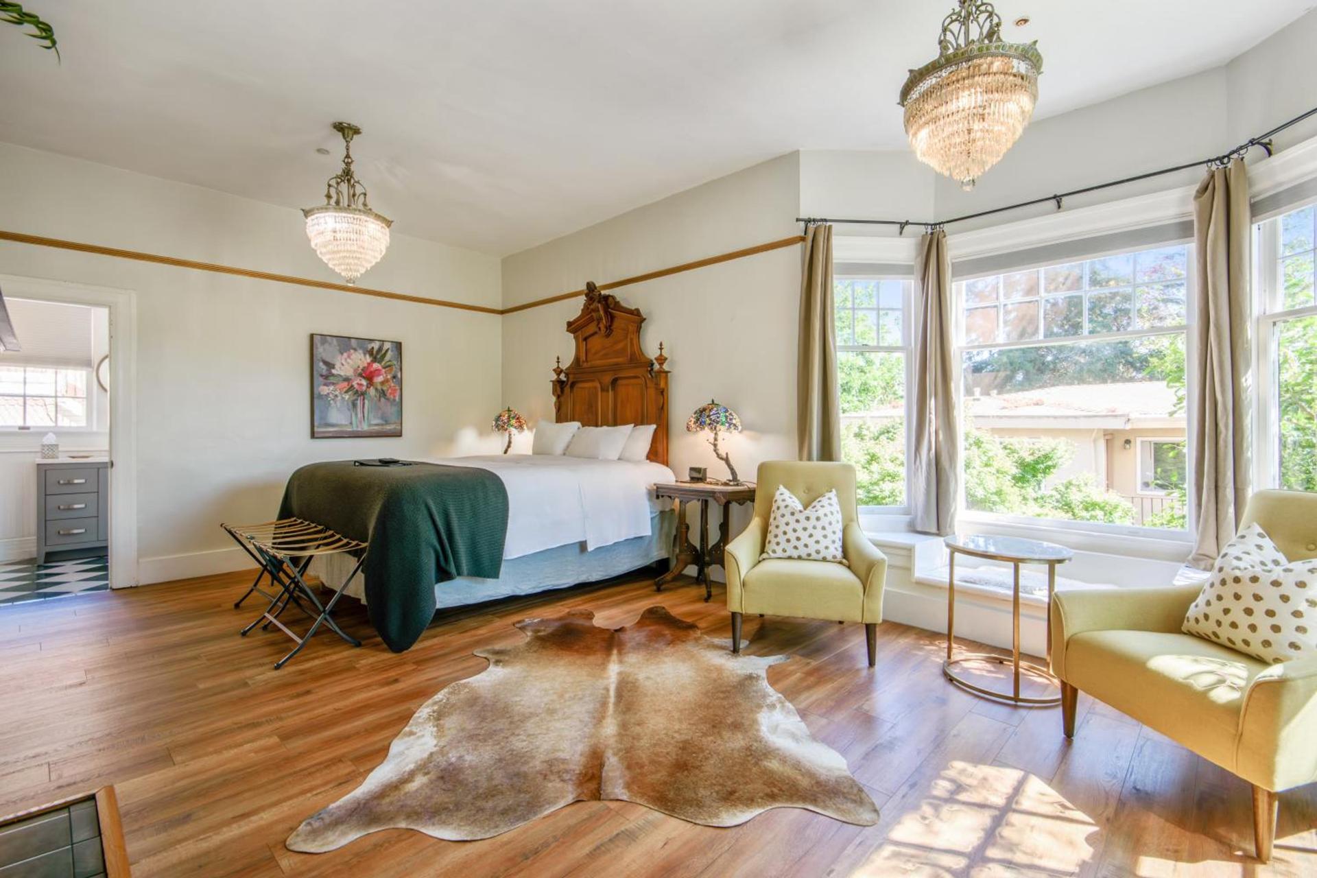 Cedar Gables Inn photo 11