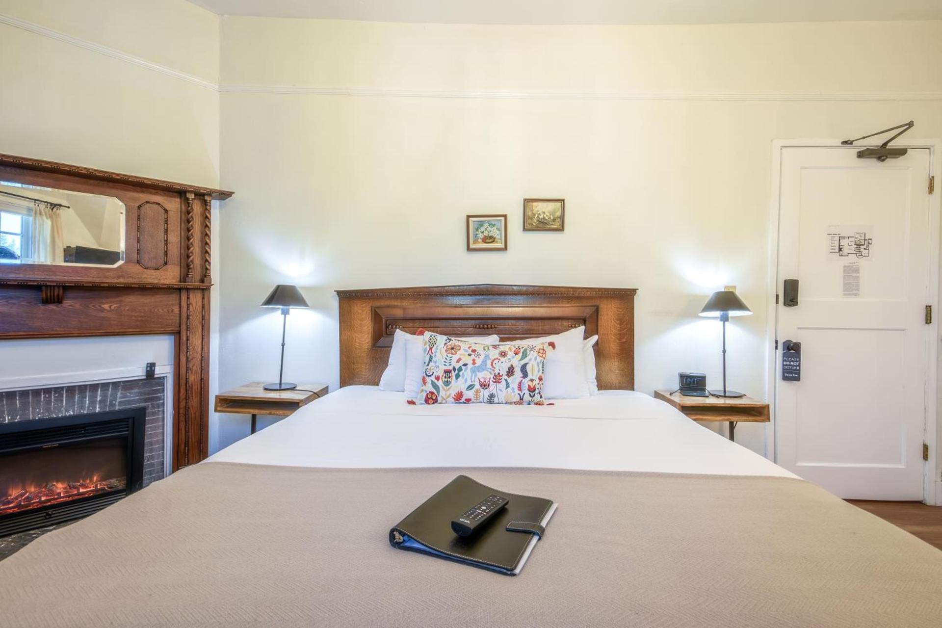 Cedar Gables Inn photo 7
