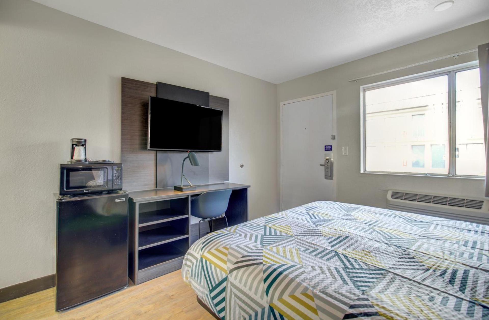 Motel 6-Venice, FL photo 49