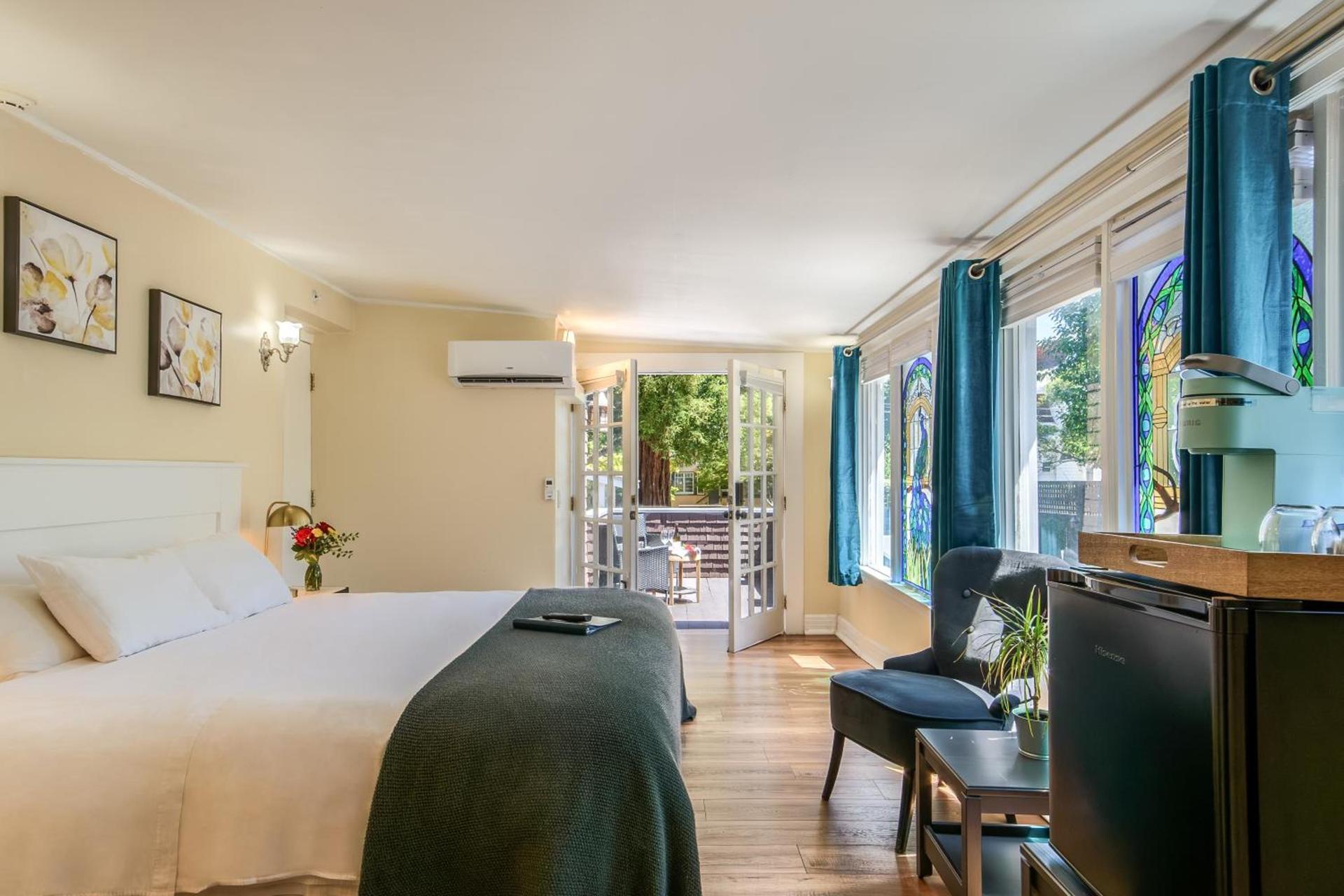 Cedar Gables Inn photo 3