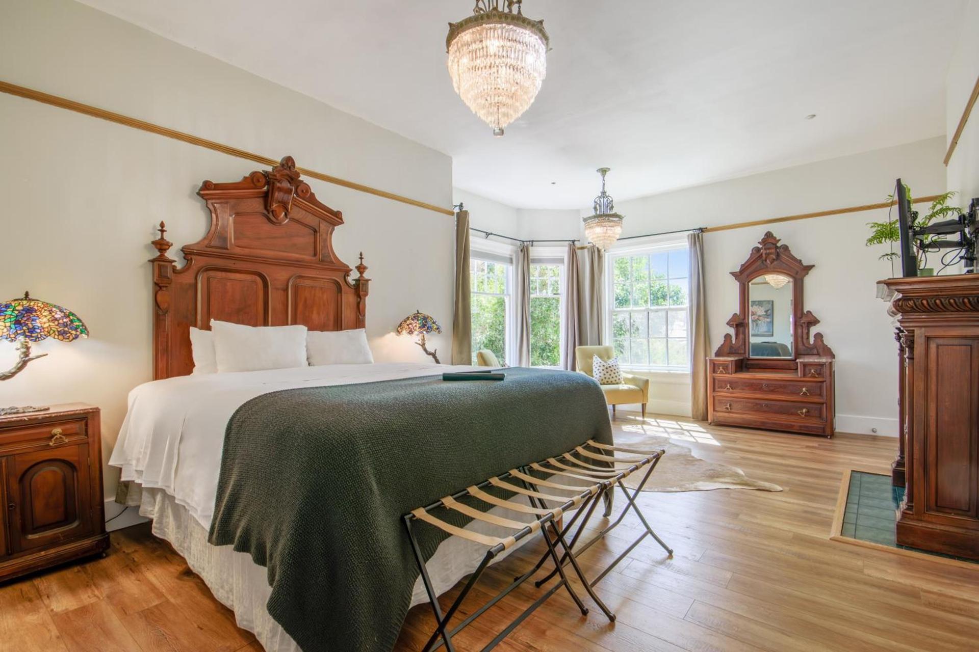 Cedar Gables Inn photo 16