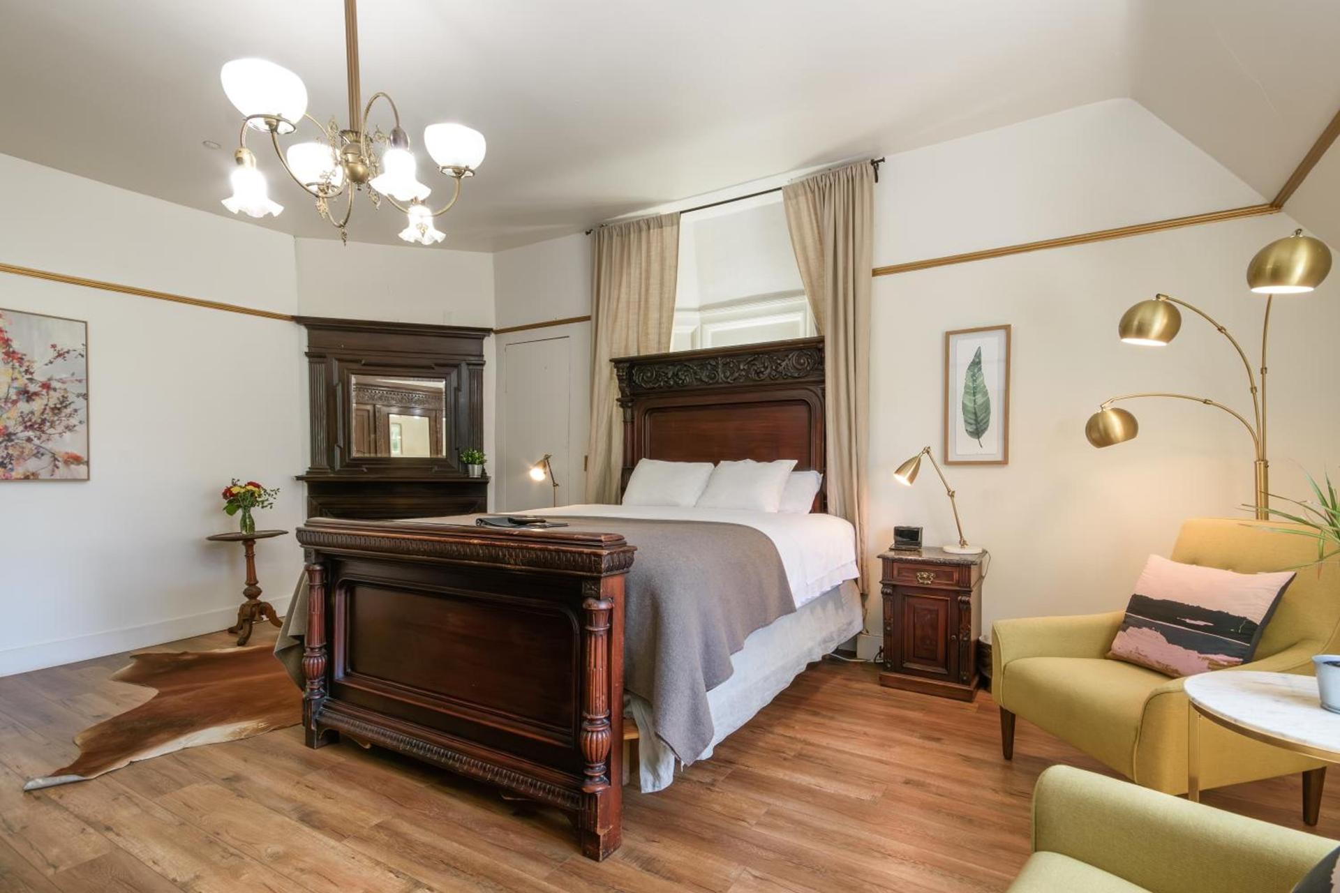 Cedar Gables Inn photo 29