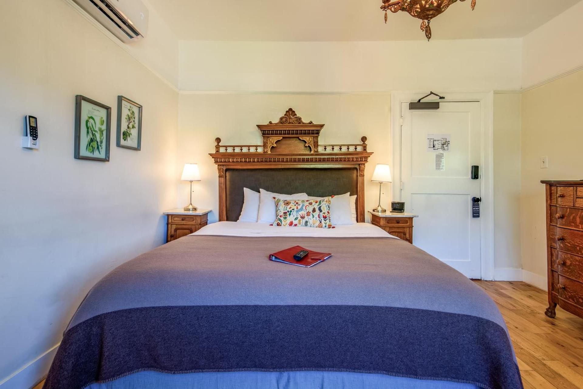 Cedar Gables Inn photo 24