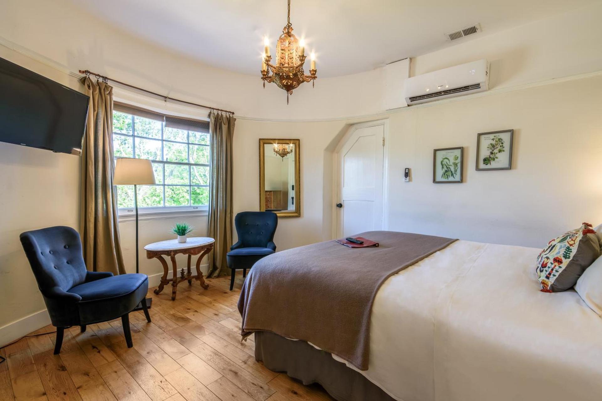 Cedar Gables Inn photo 28