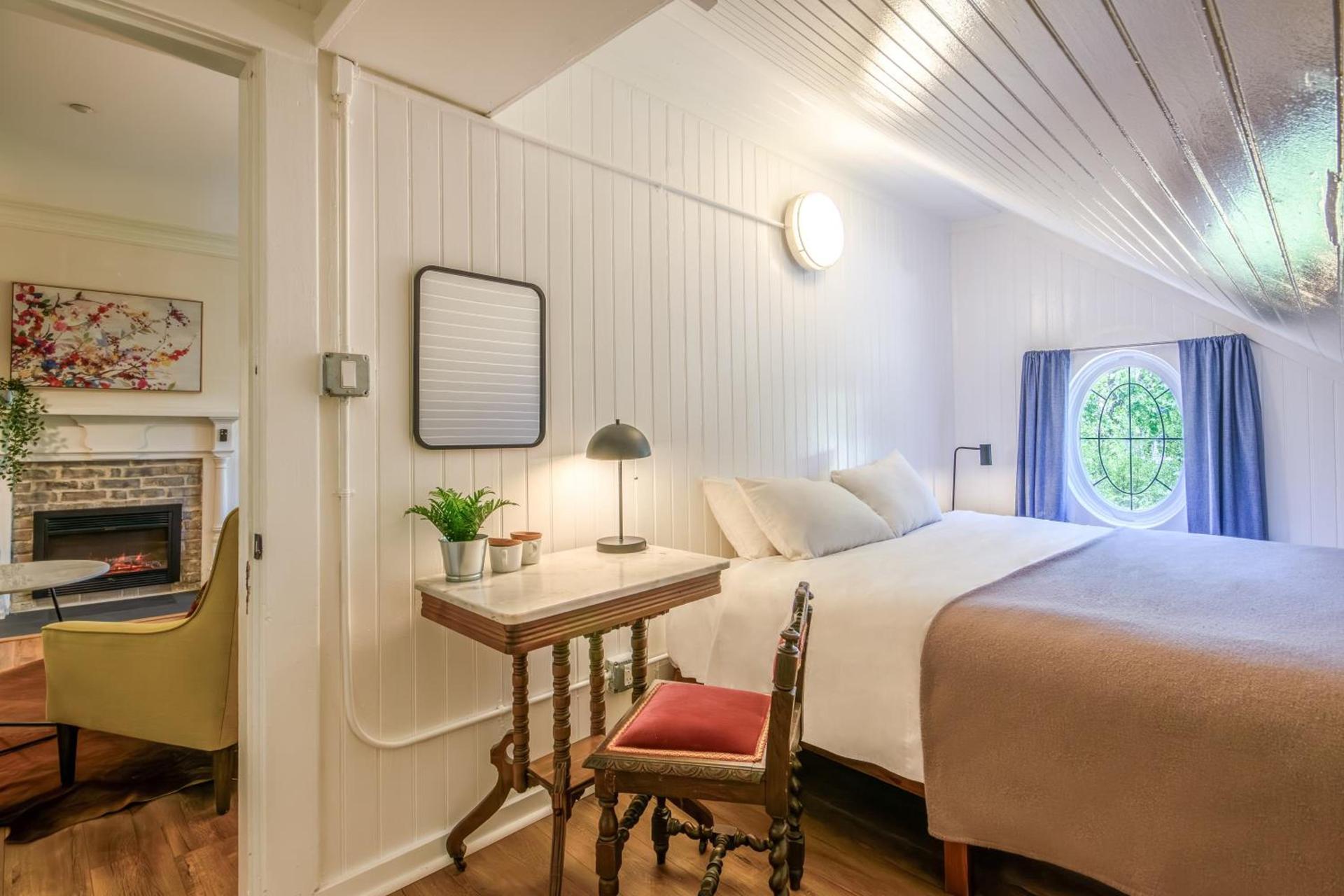Cedar Gables Inn photo 43