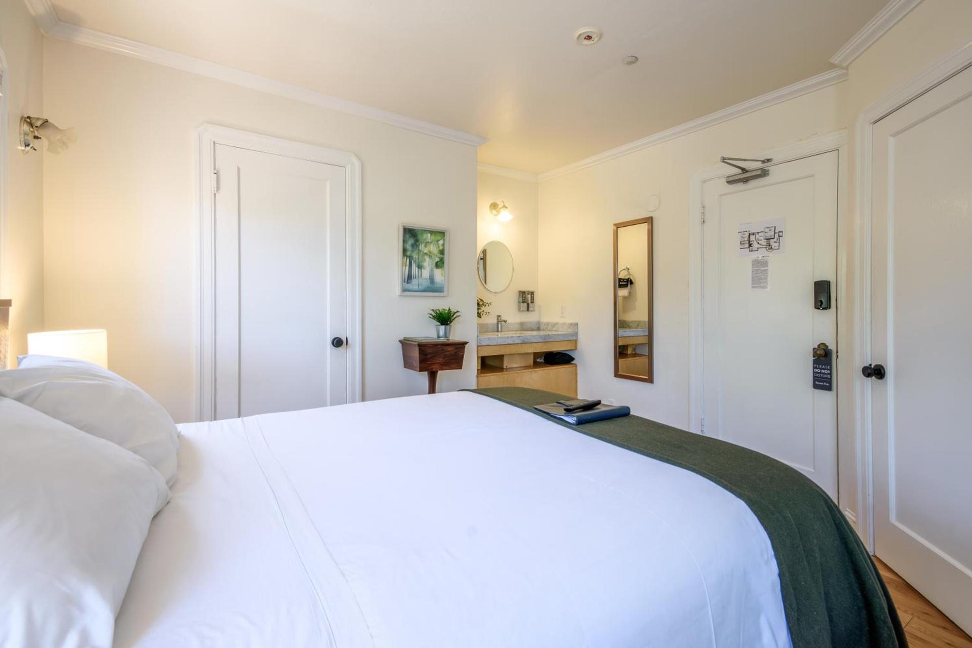 Cedar Gables Inn photo 44