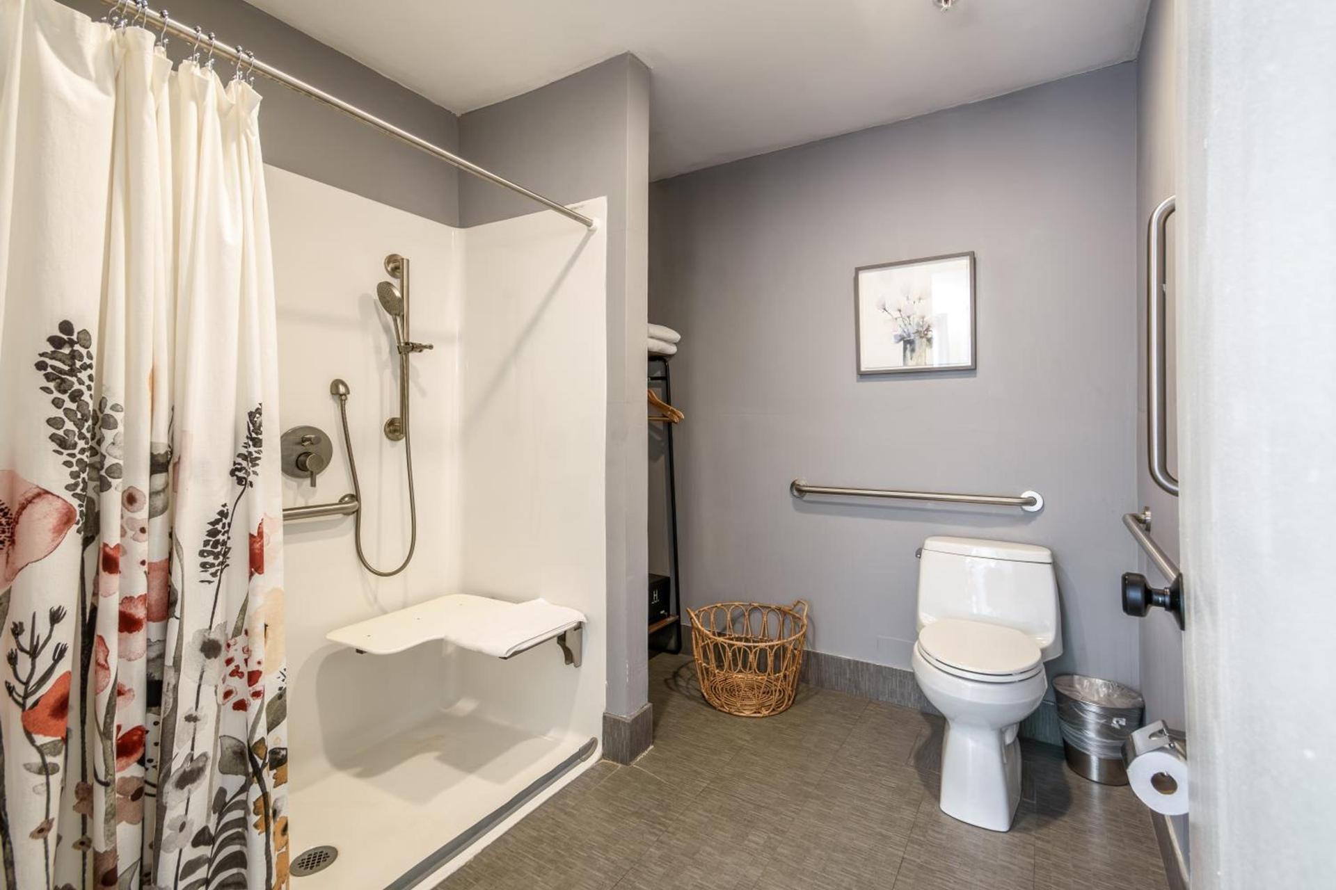 Cedar Gables Inn photo 50