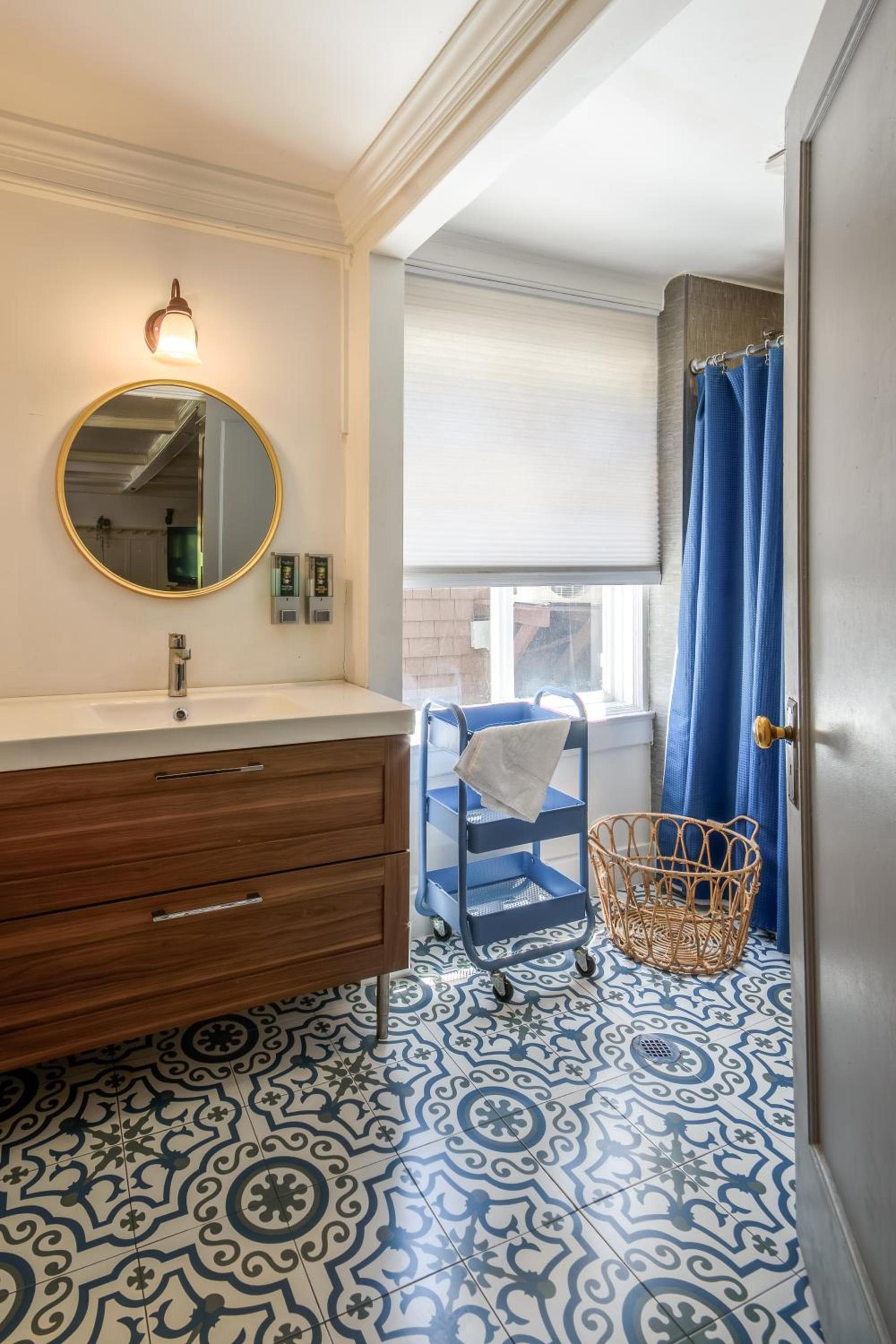 Cedar Gables Inn photo 52