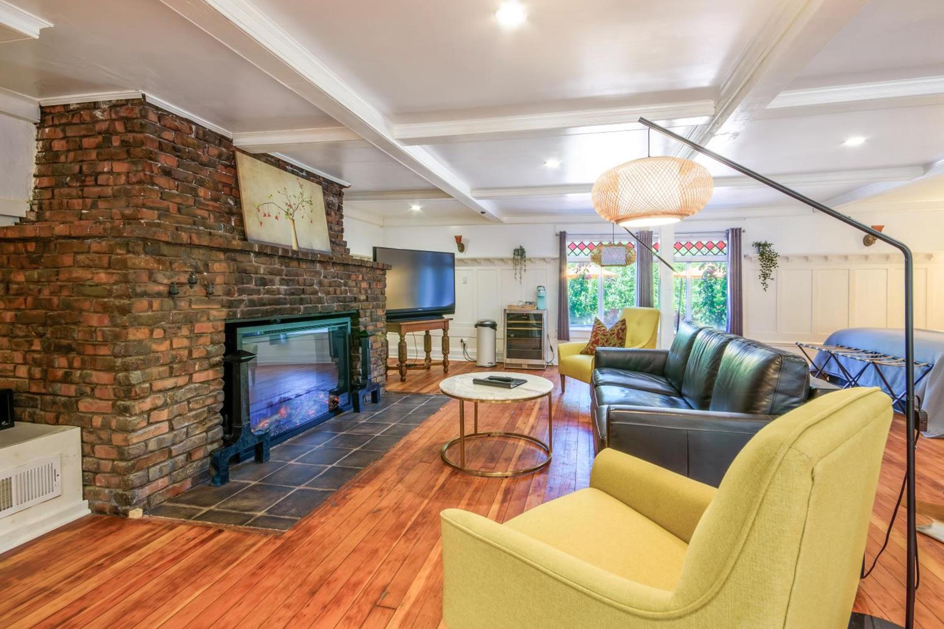 Cedar Gables Inn photo 53