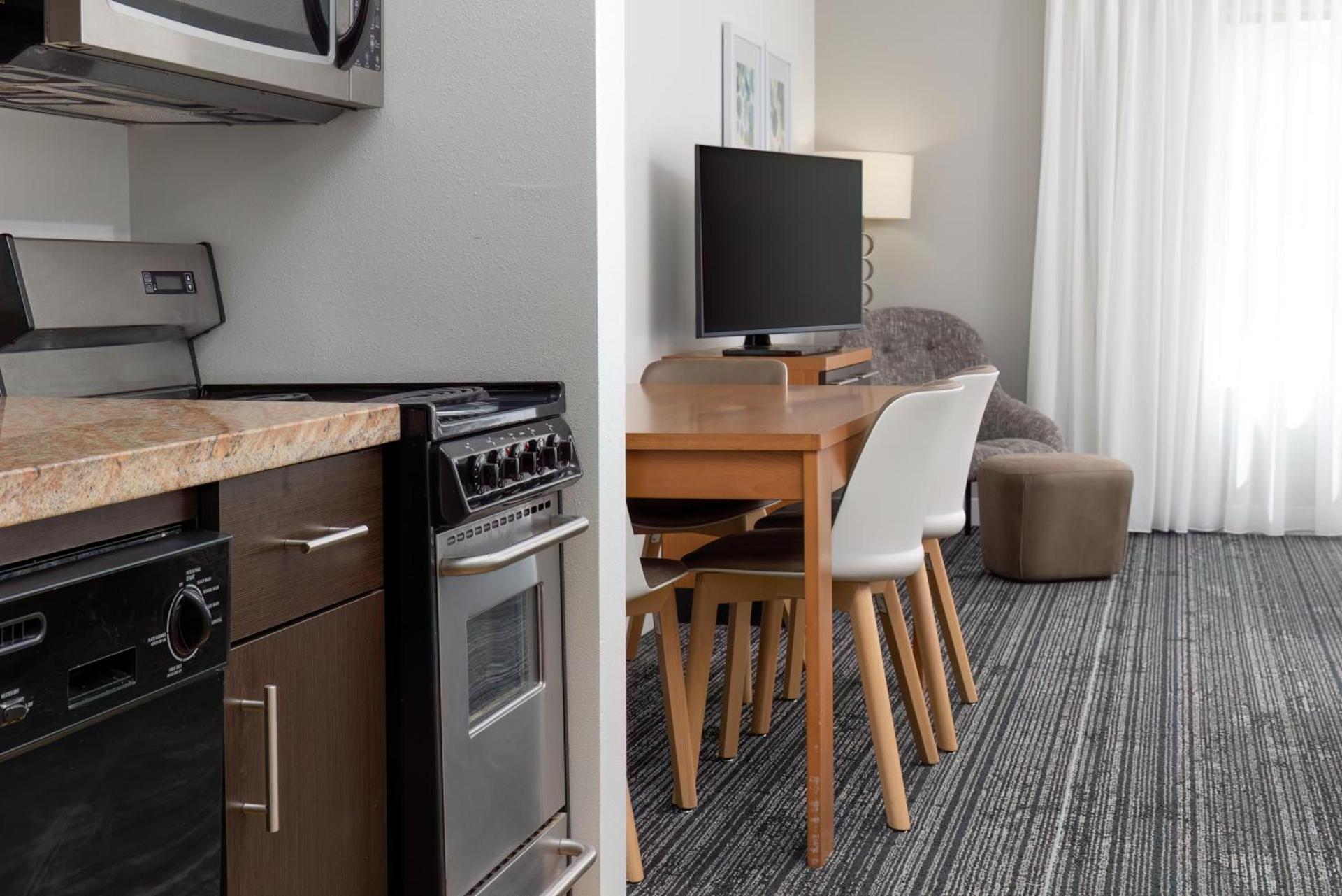 TownePlace Suites by Marriott Erie photo 2