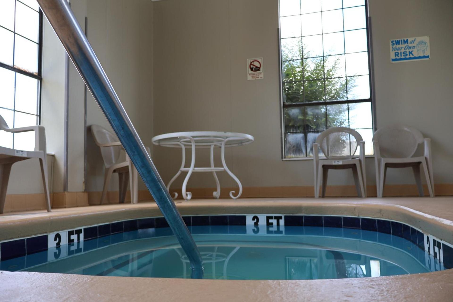 Namaste Inn & Suites Dawsonville photo 13