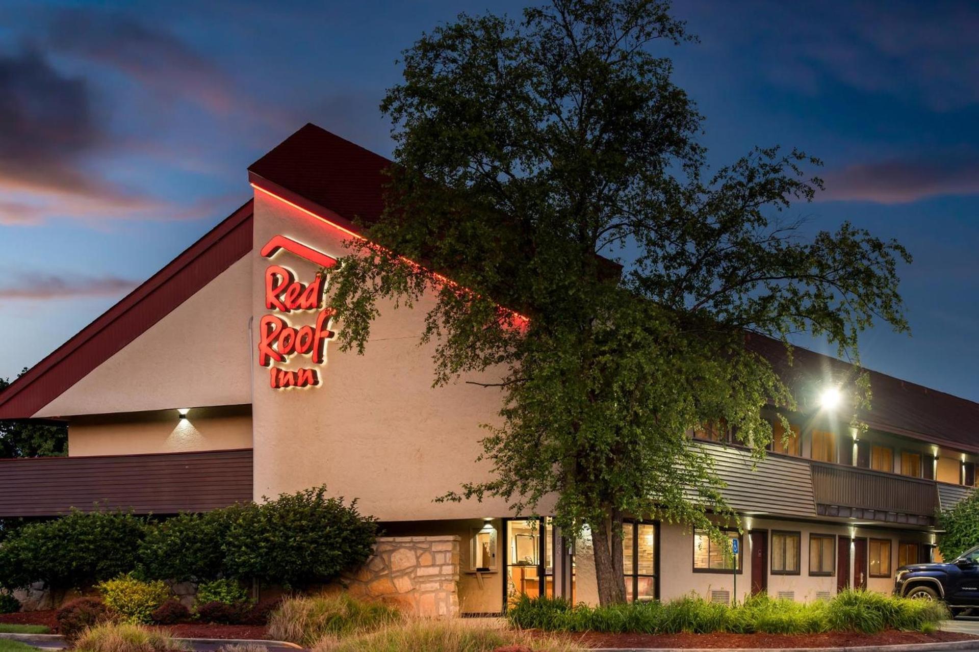 Red Roof Inn Indianapolis North - College Park photo 3