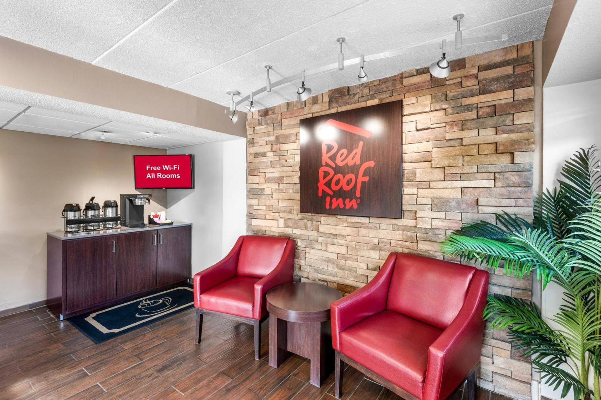 Red Roof Inn Indianapolis North - College Park photo 8