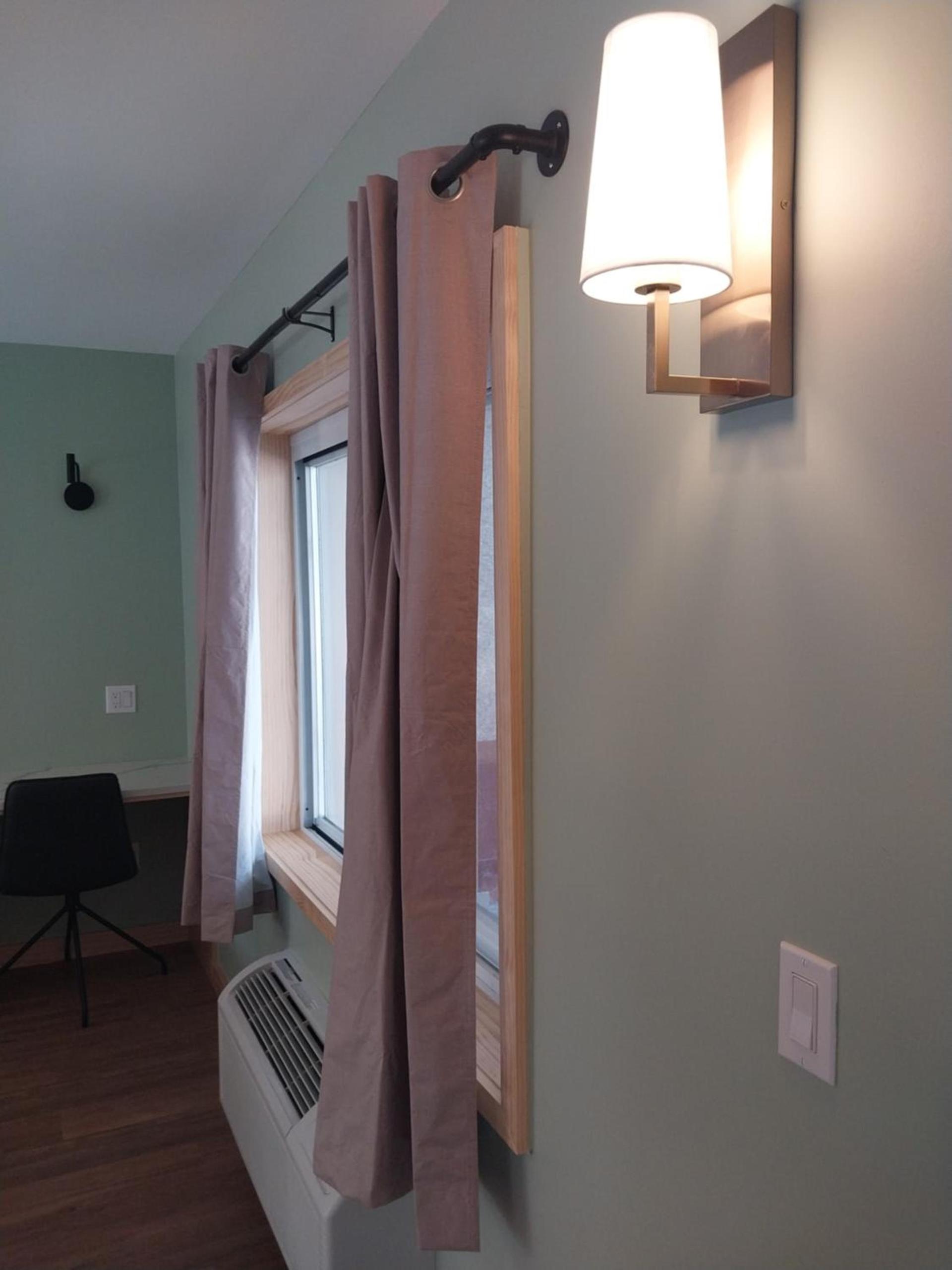 Greenview Inn Riverhead photo 85