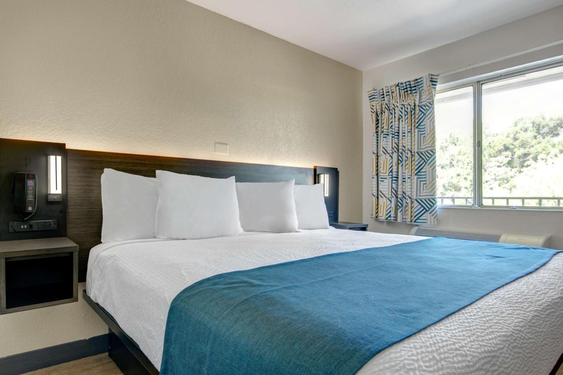 Motel 6-Venice, FL photo 10